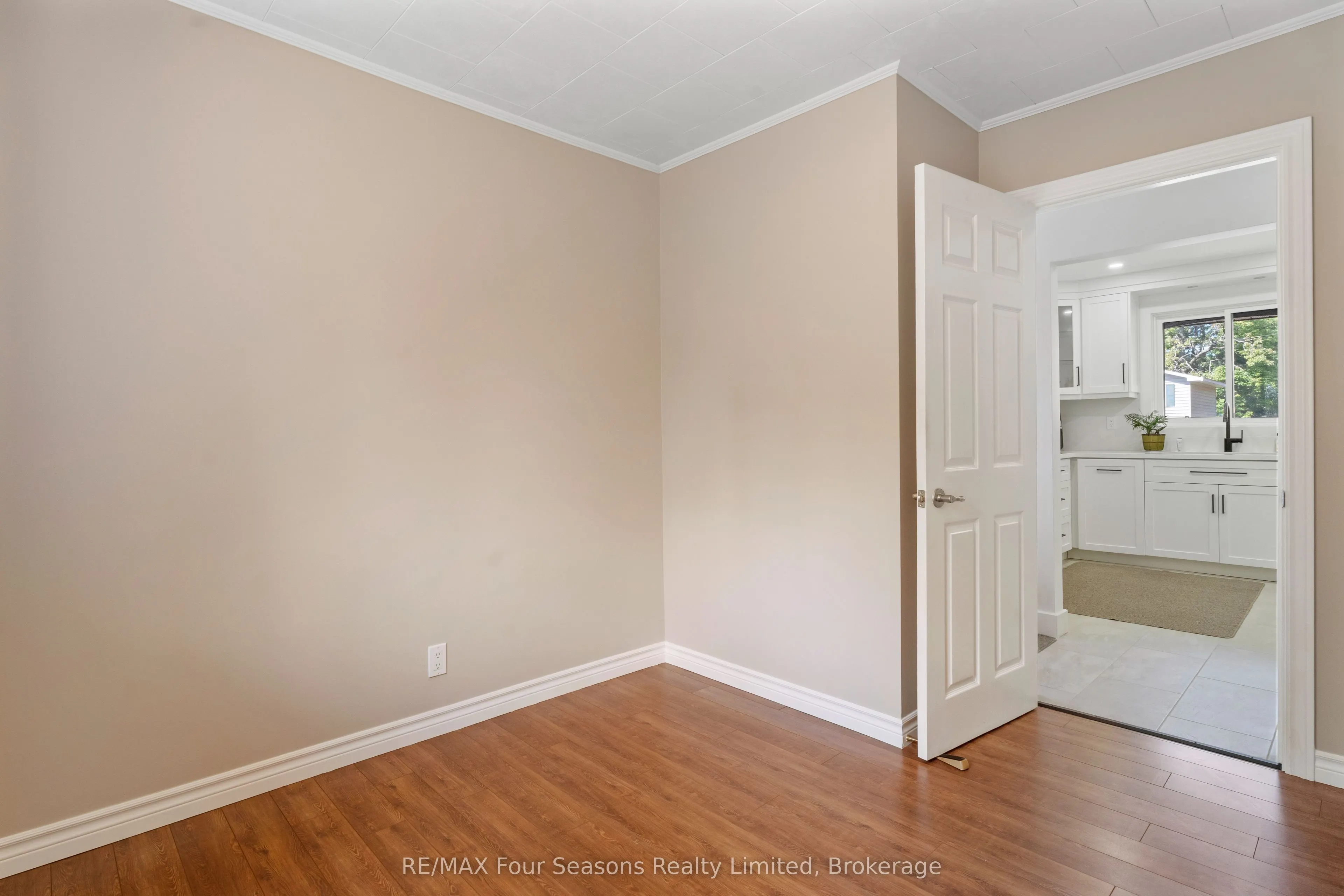 571 David Street