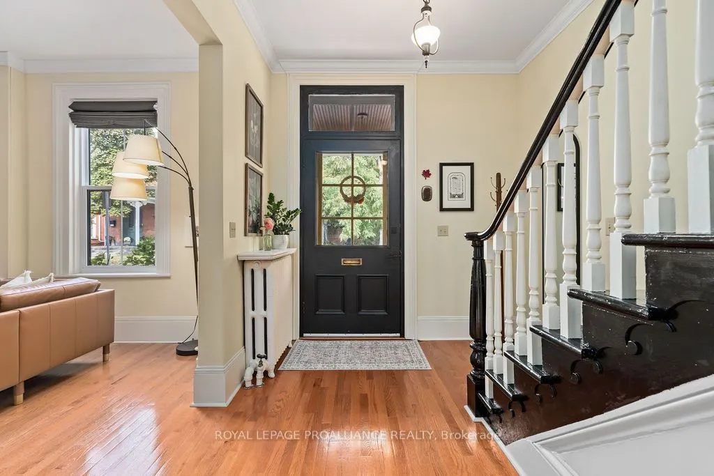 7 Forin Street
