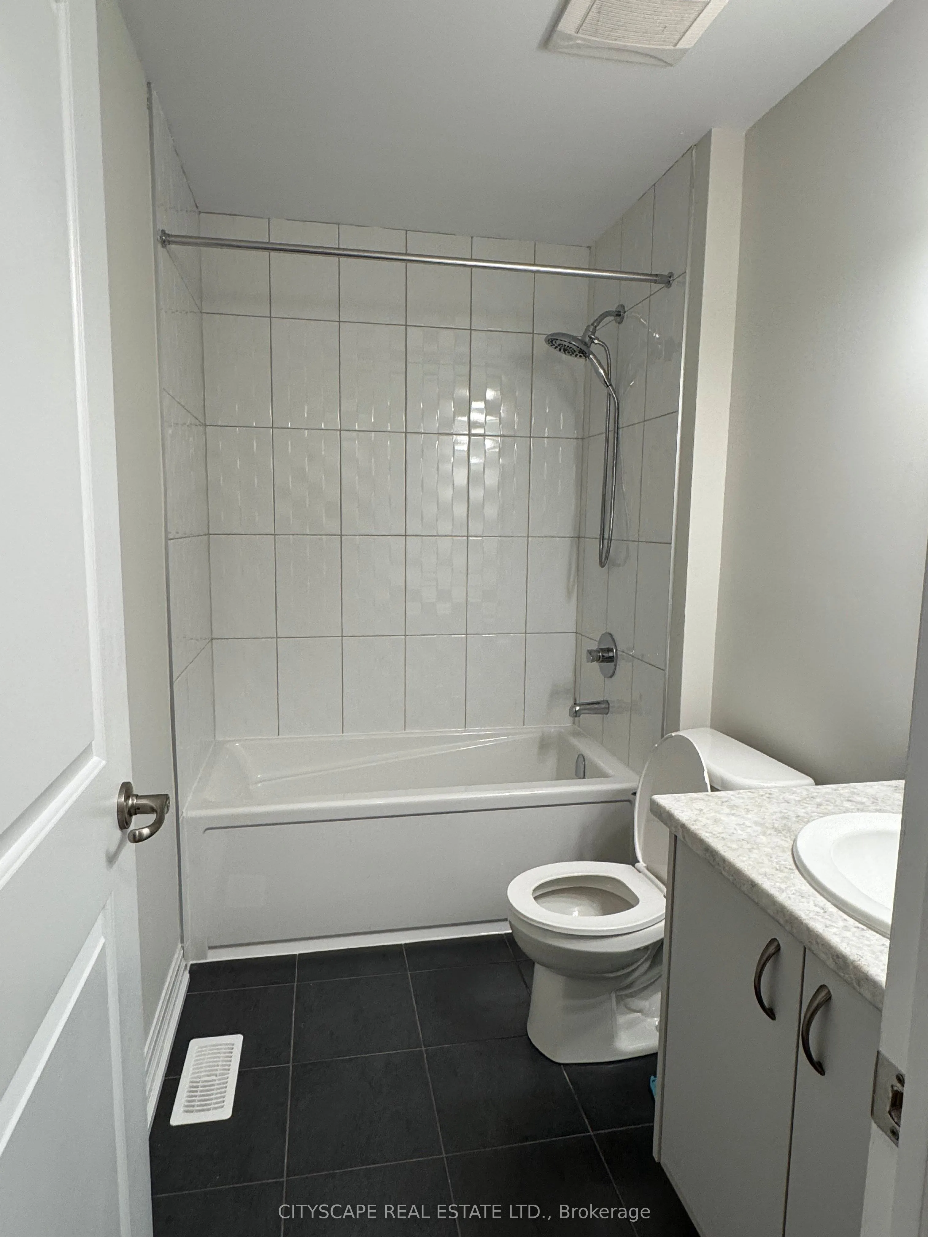 4311 Mann Street, #7