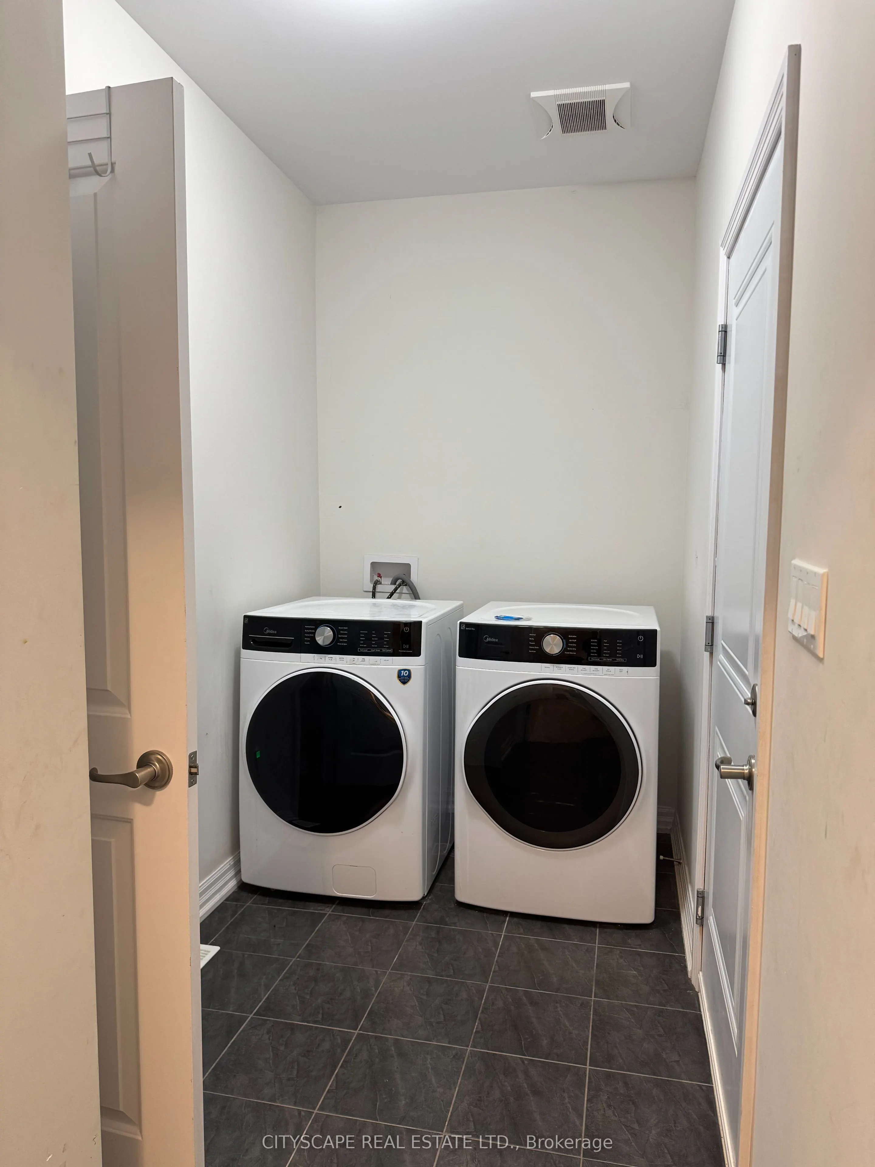 4311 Mann Street, #7