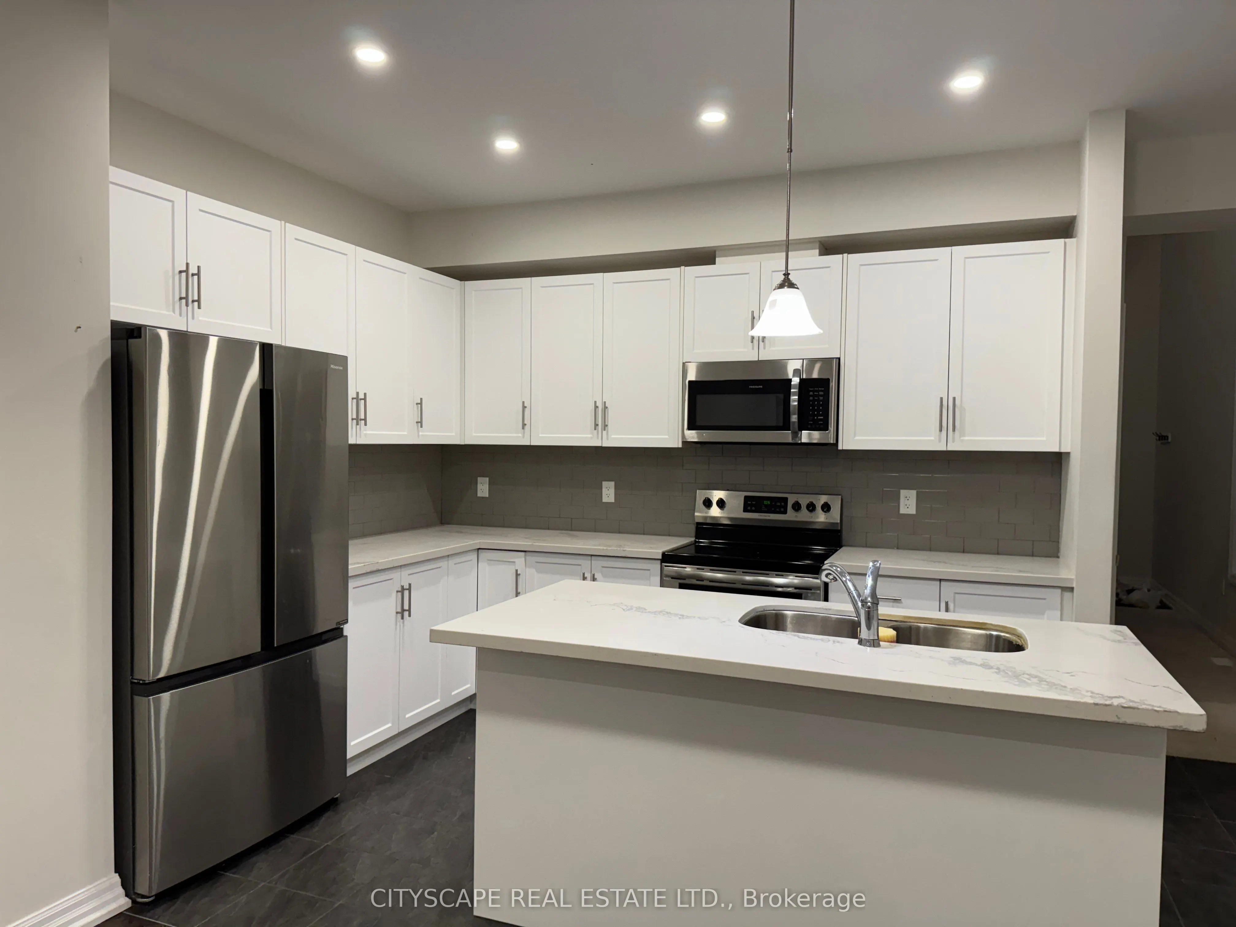 4311 Mann Street, #7