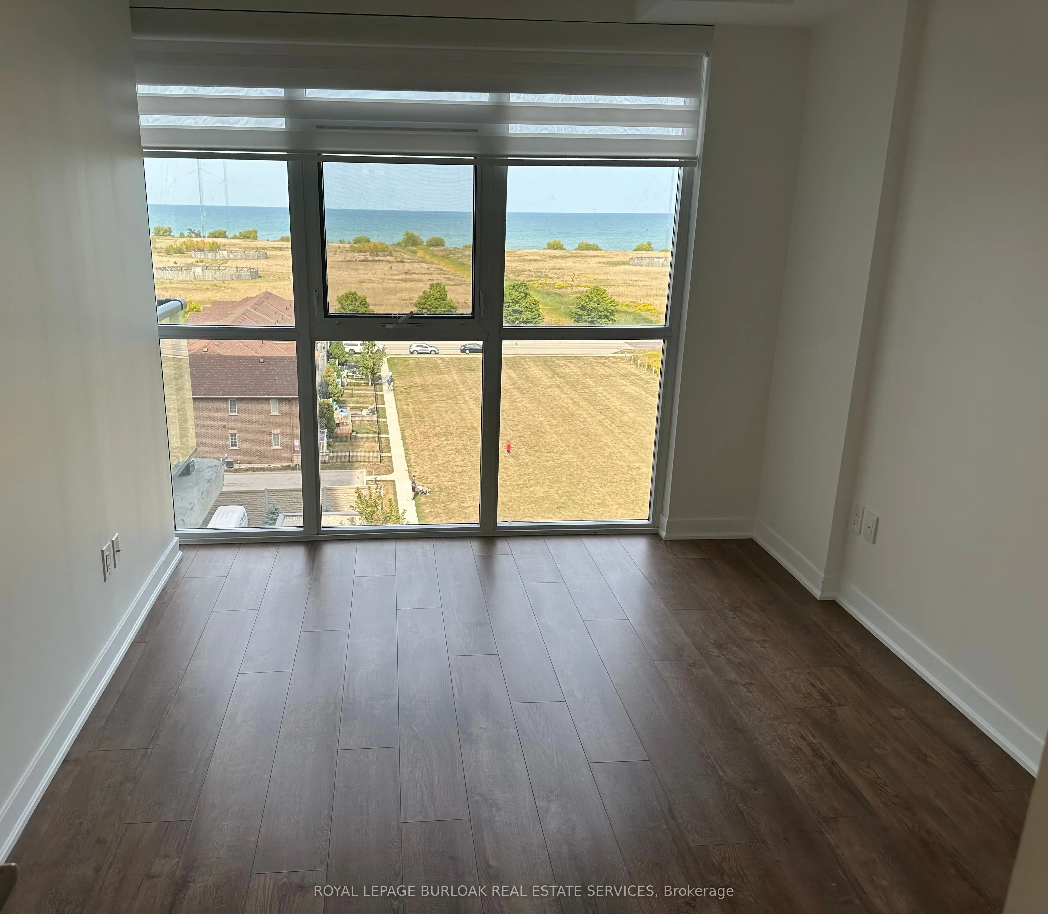 550 North Service Road N, #612