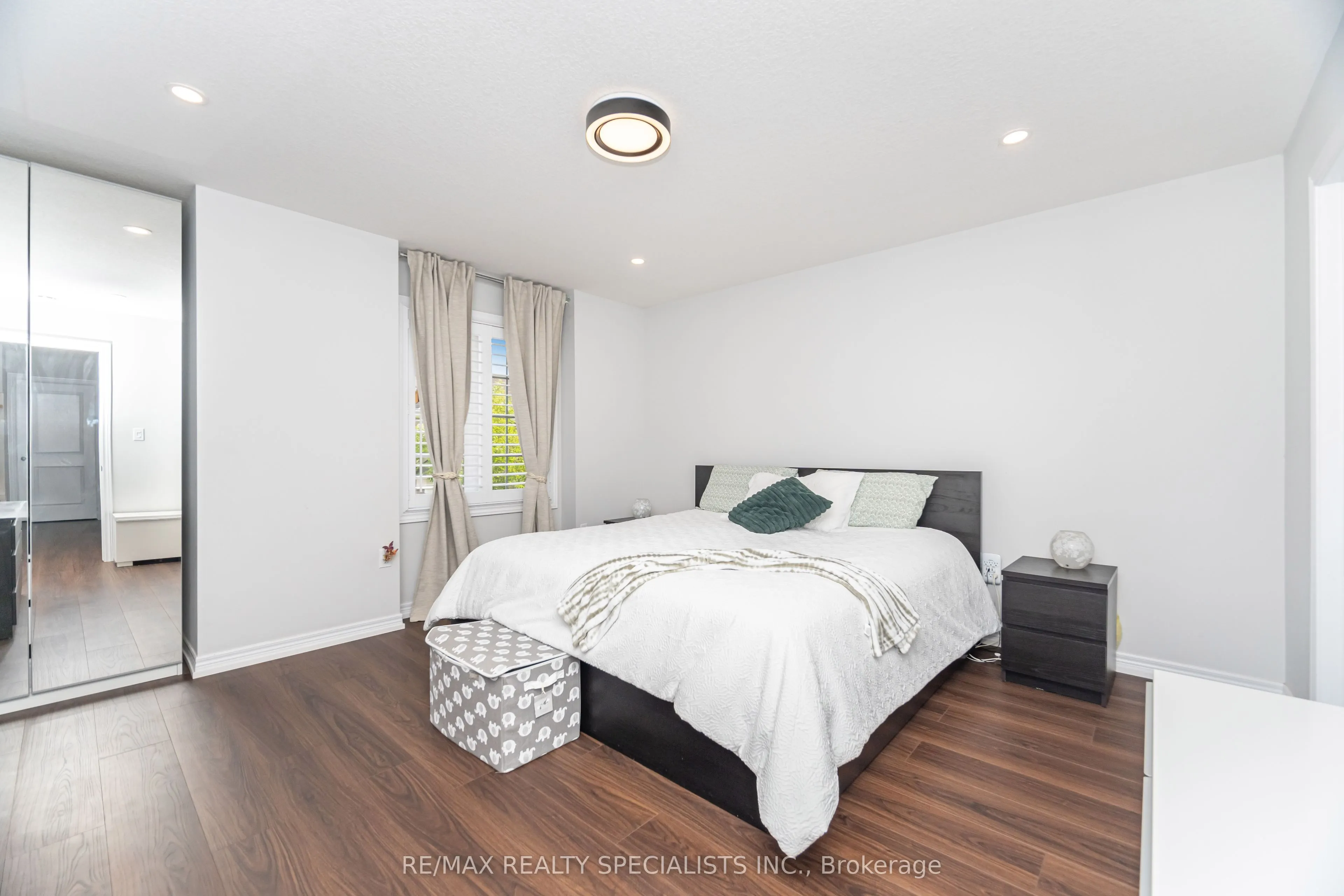 90 Raymond Road, #6