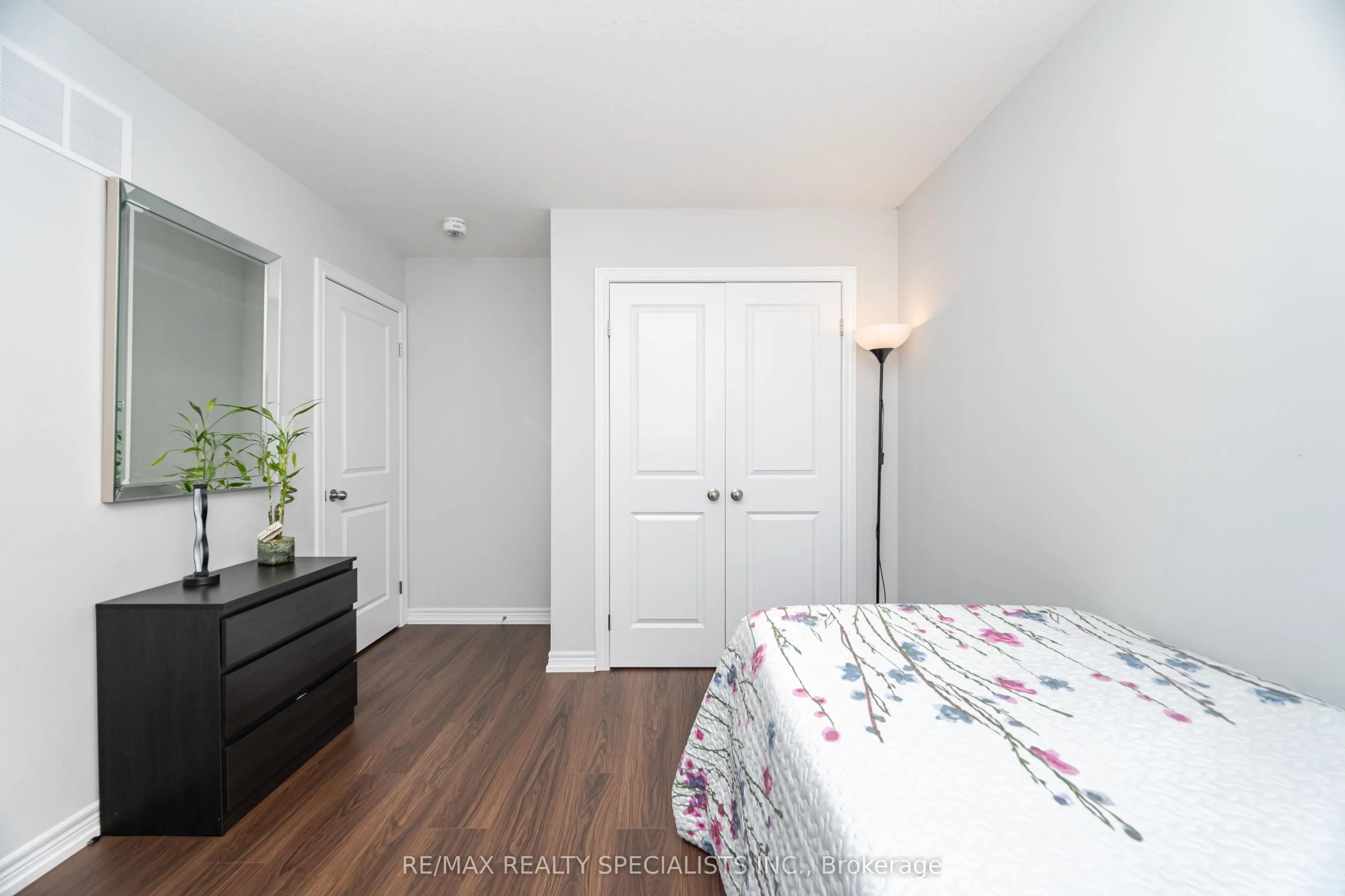 90 Raymond Road, #6