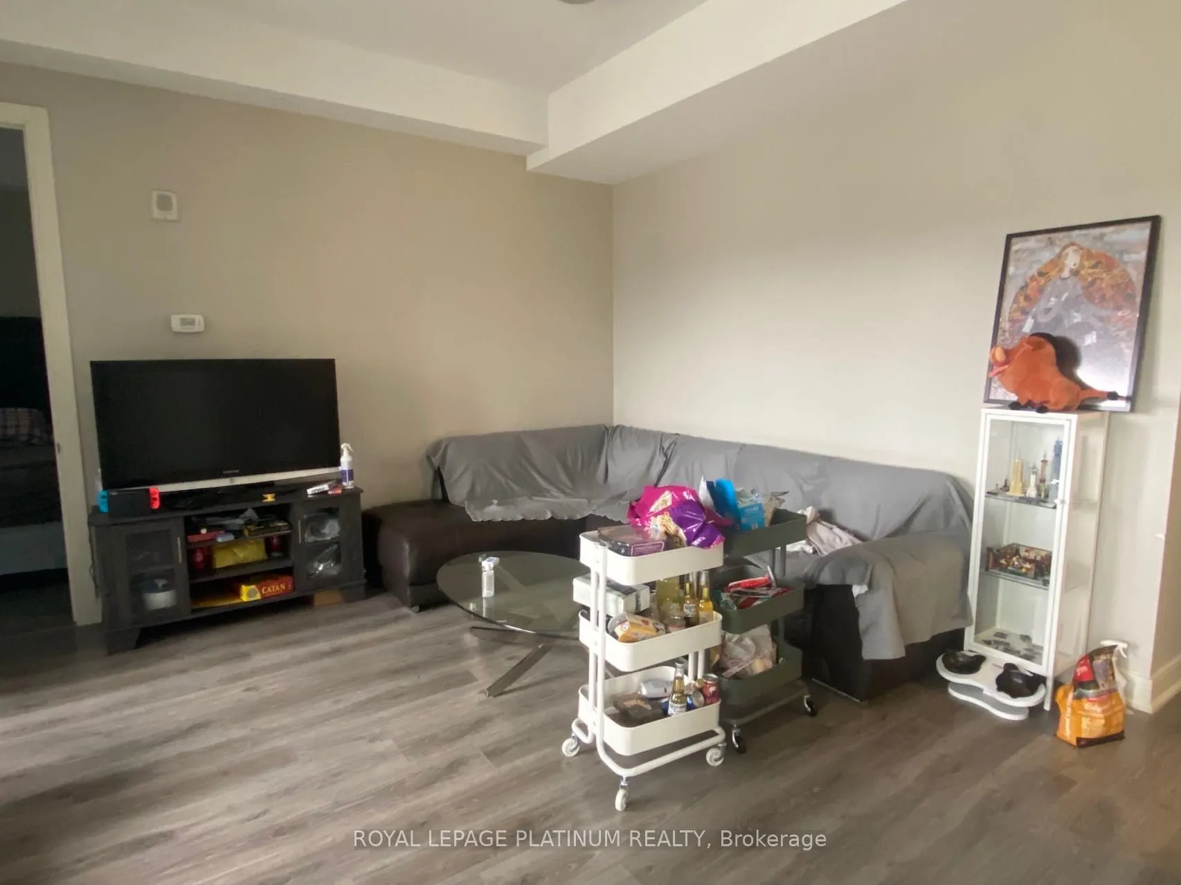 150 Main Street W, #303