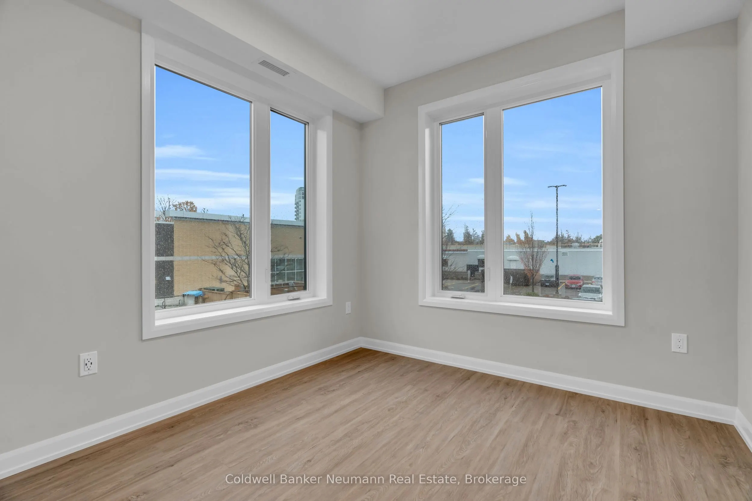 708 Woolwich Street, #102