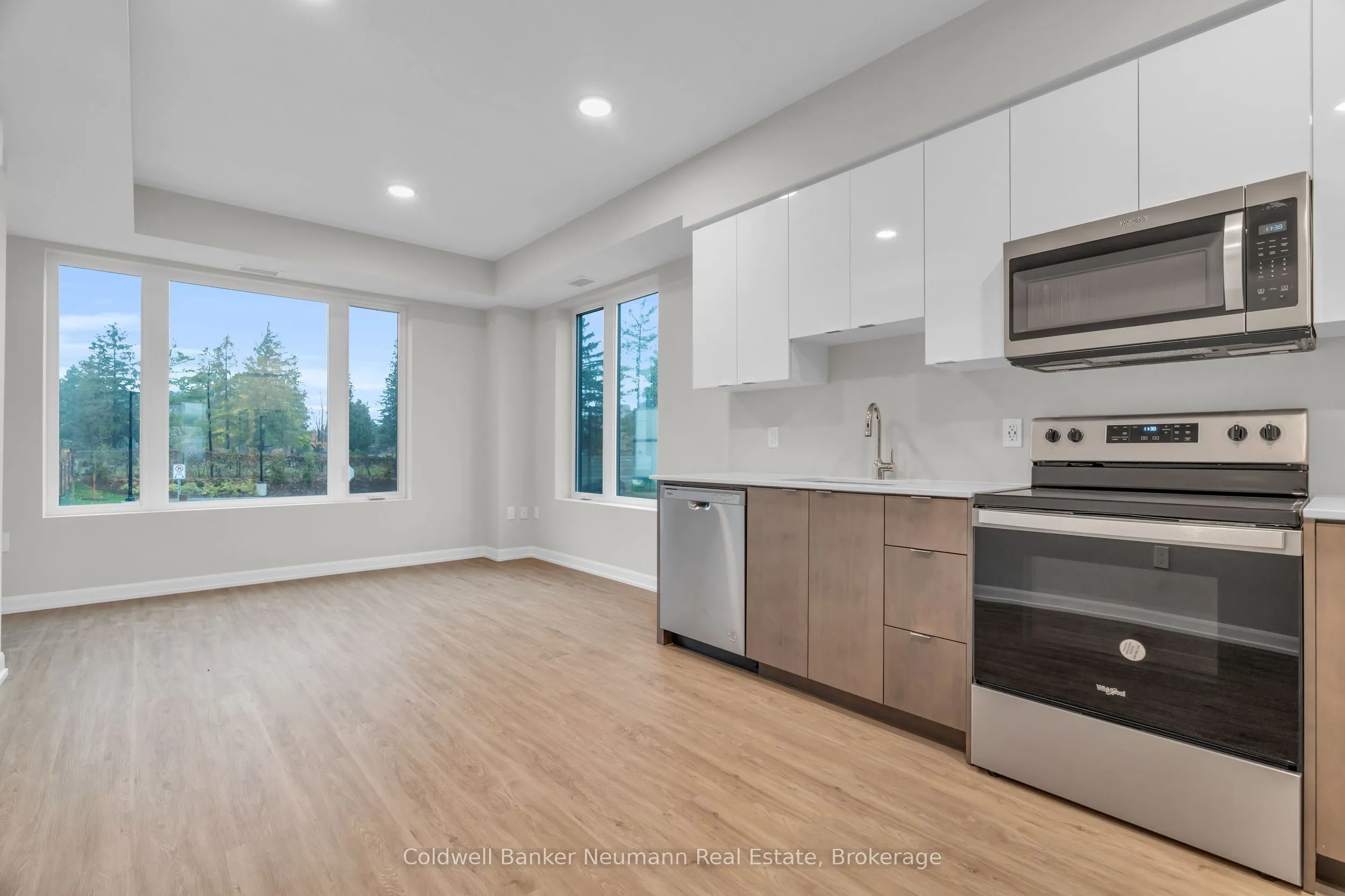 708 Woolwich Street, #102