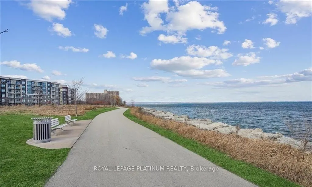 125 Shoreview Place, #233