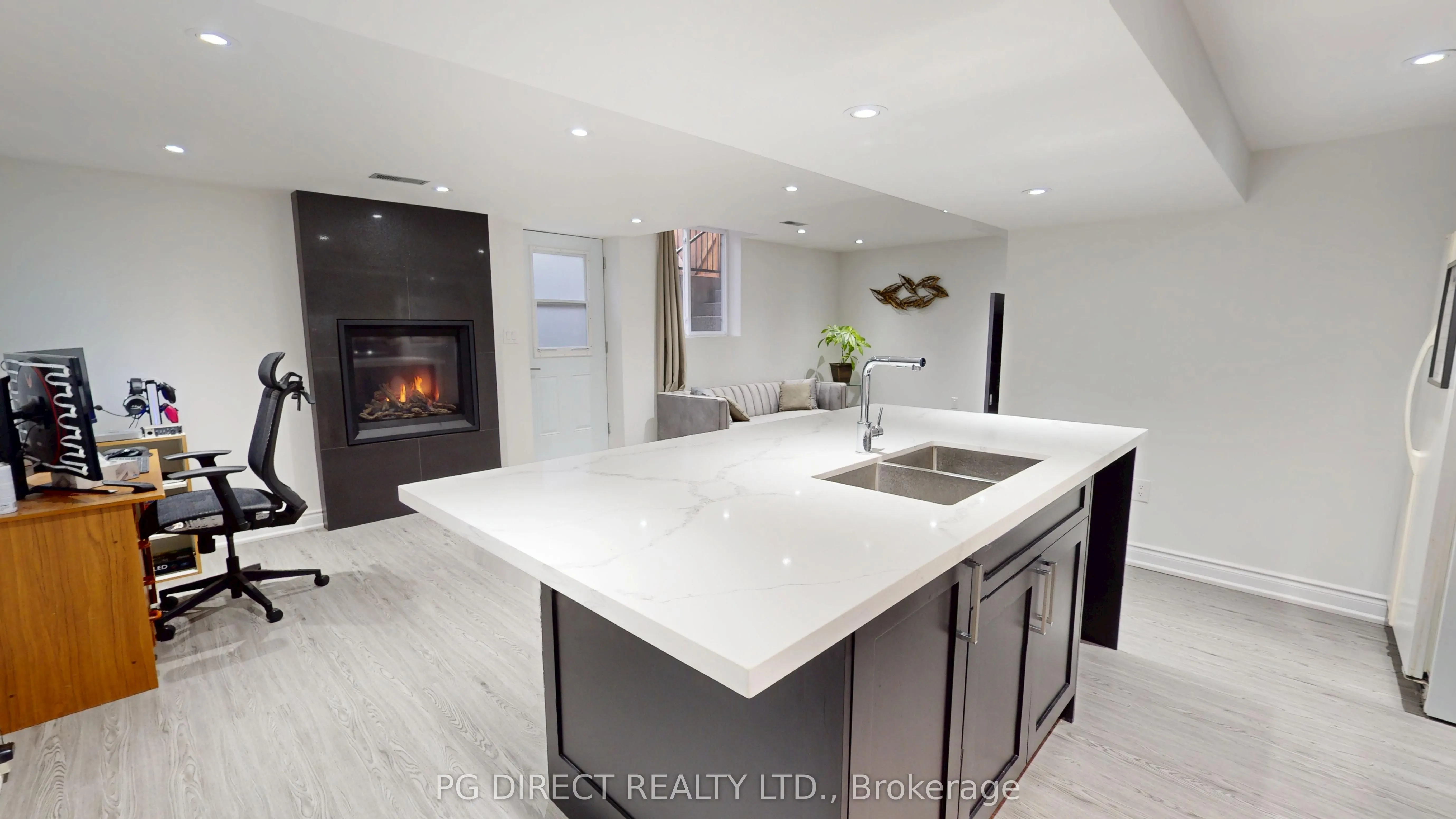 32 Elsley Court