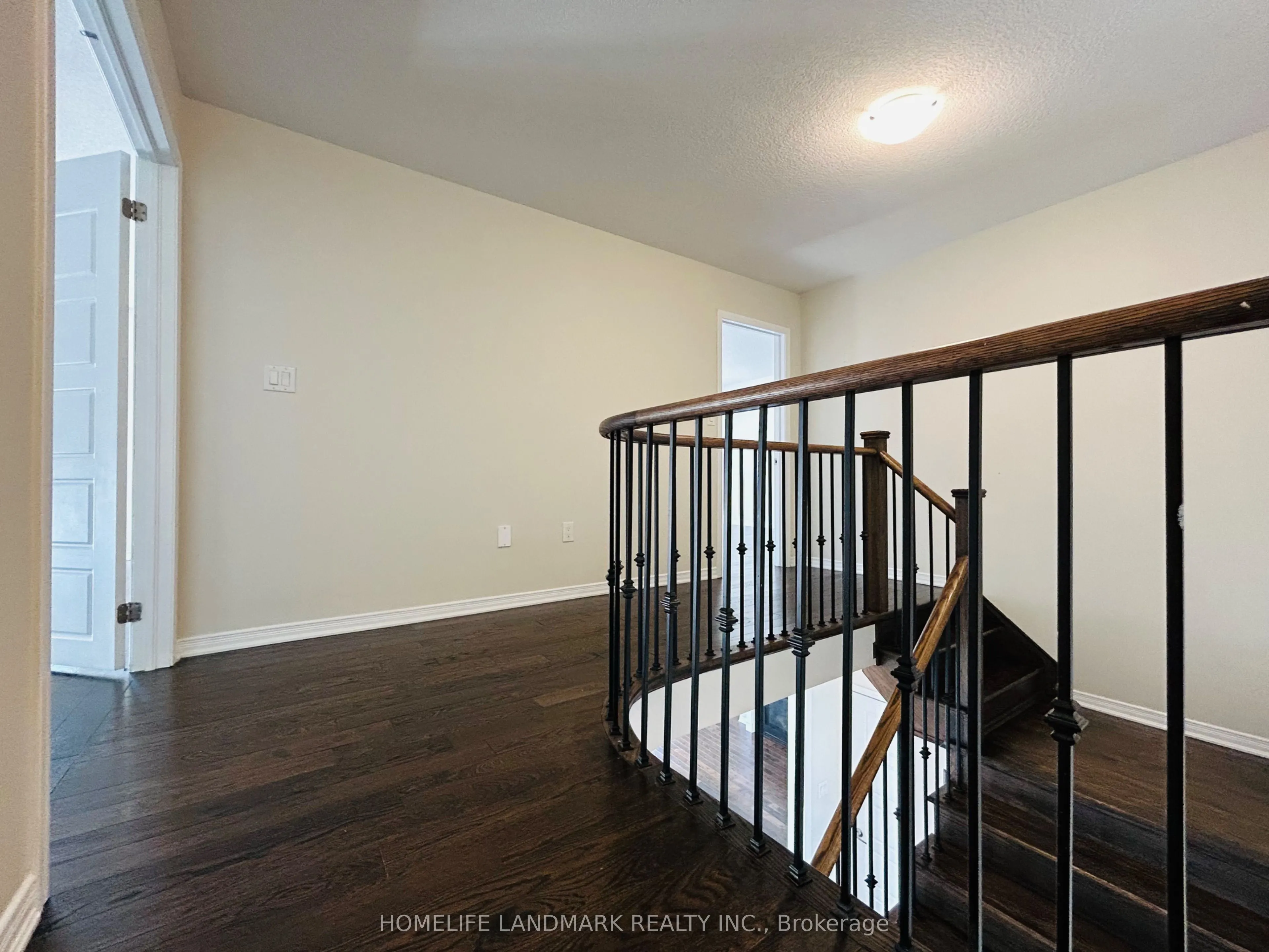 97 Cactus Crescent