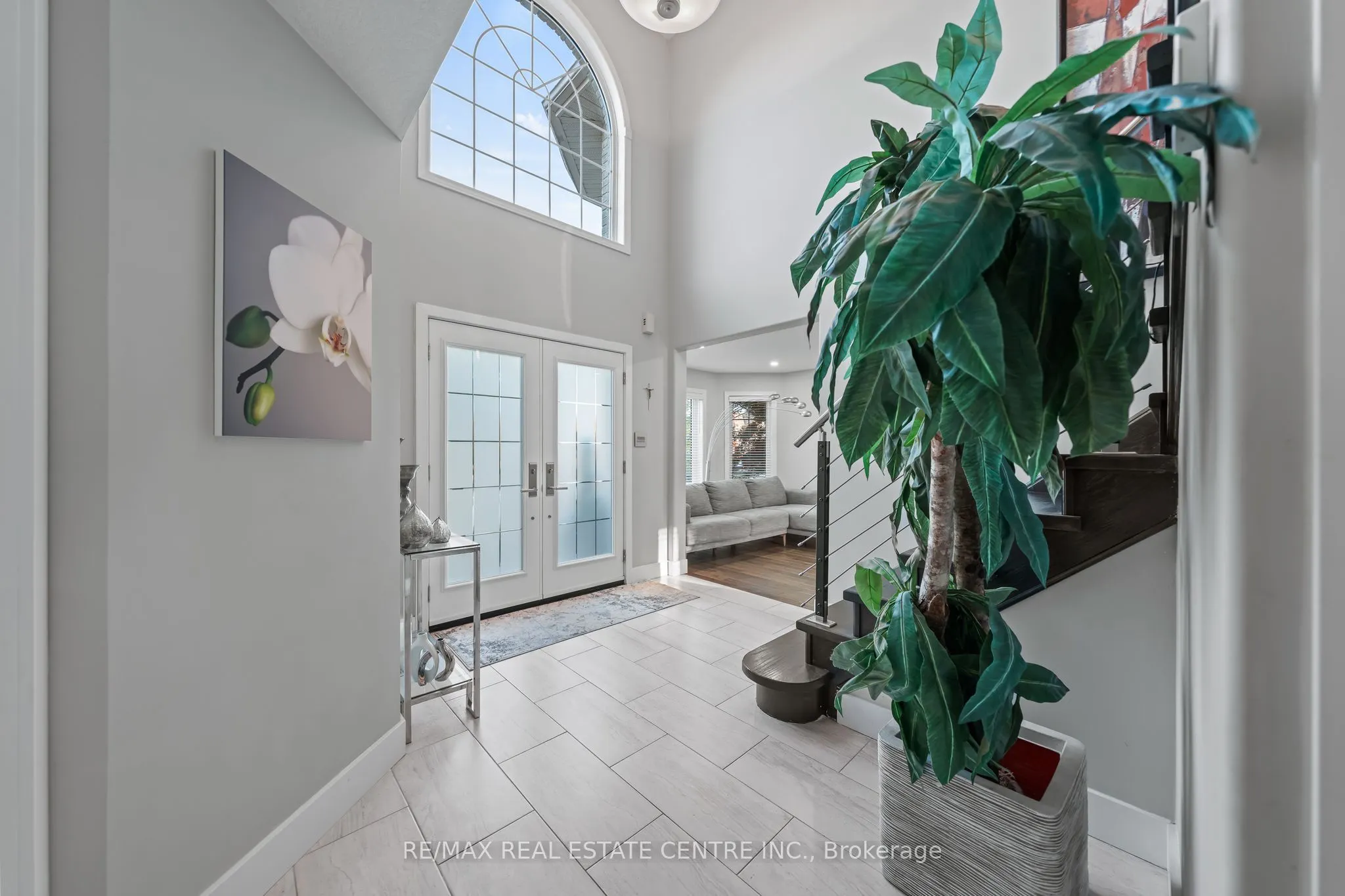 715 BURNETT Avenue
