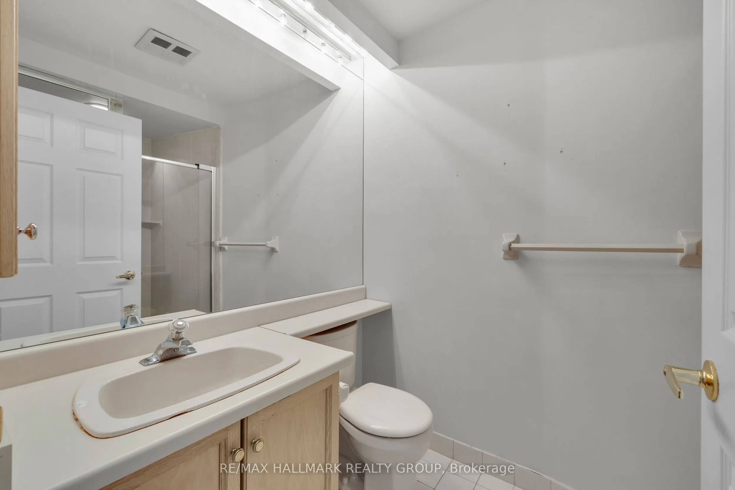 1480 Riverside Drive, #2204