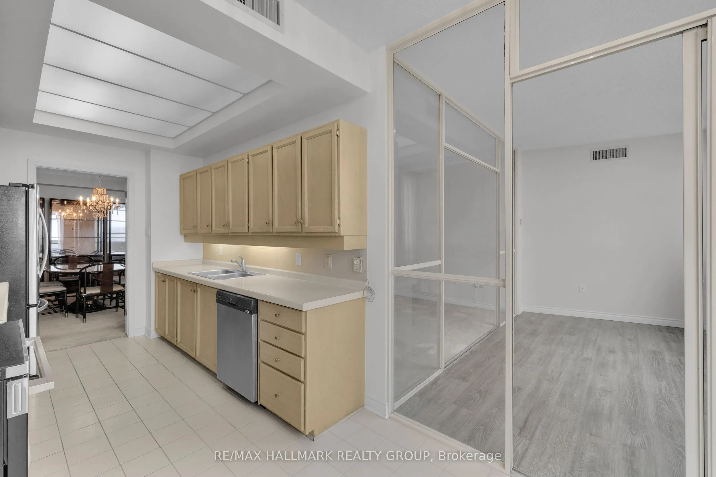 1480 Riverside Drive, #2204