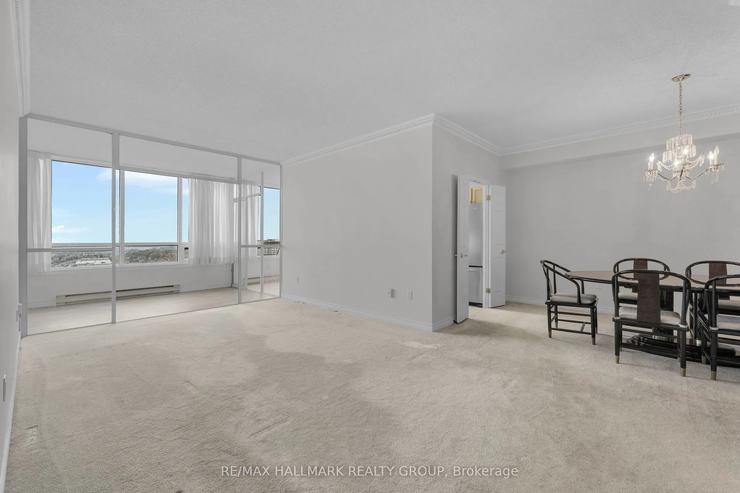 1480 Riverside Drive, #2204