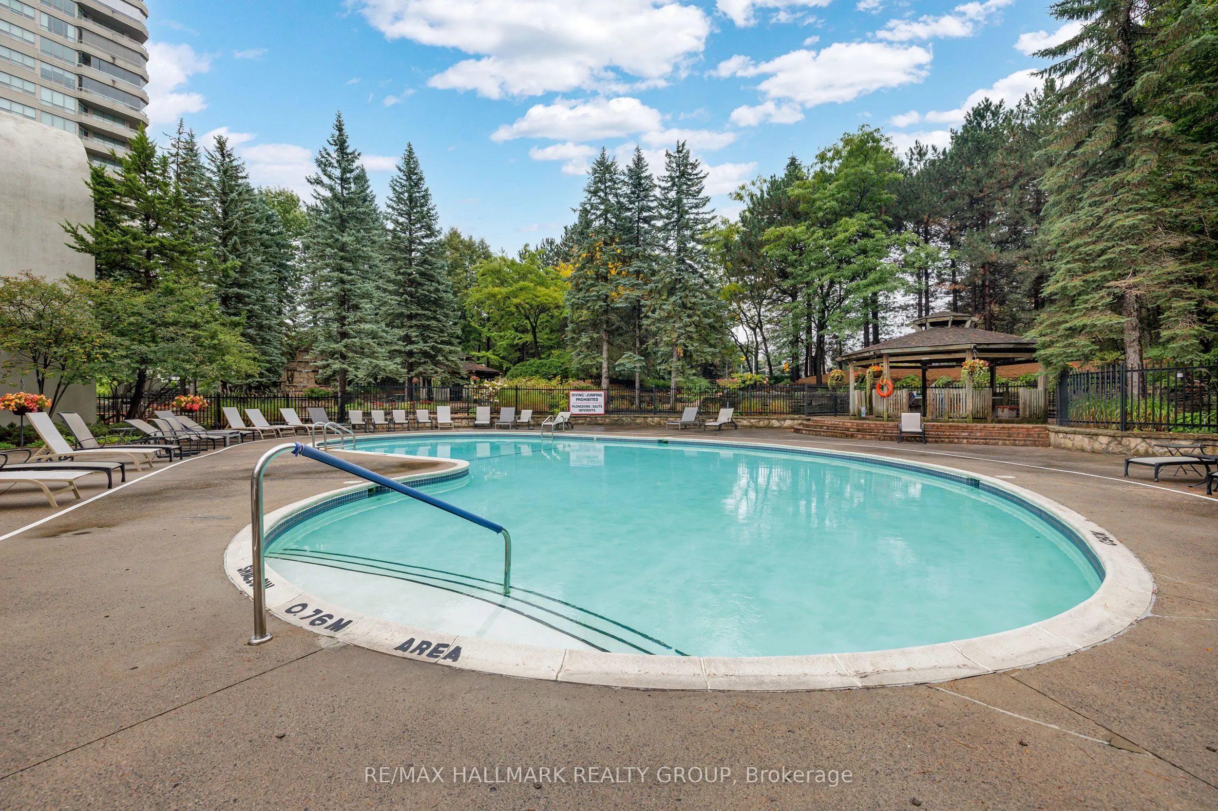 1480 Riverside Drive, #2204