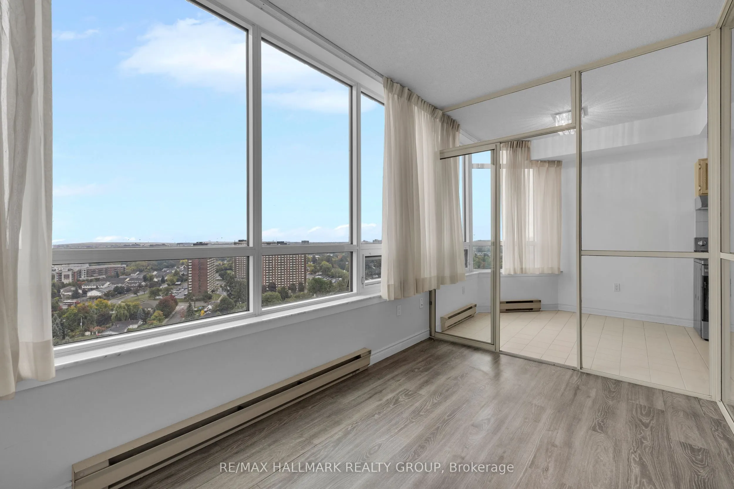 1480 Riverside Drive, #2204