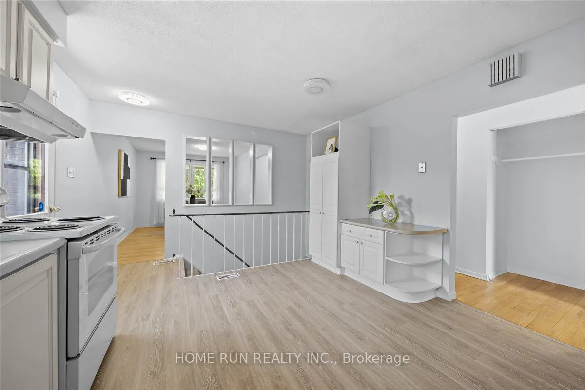 685 FARMINGTON Avenue