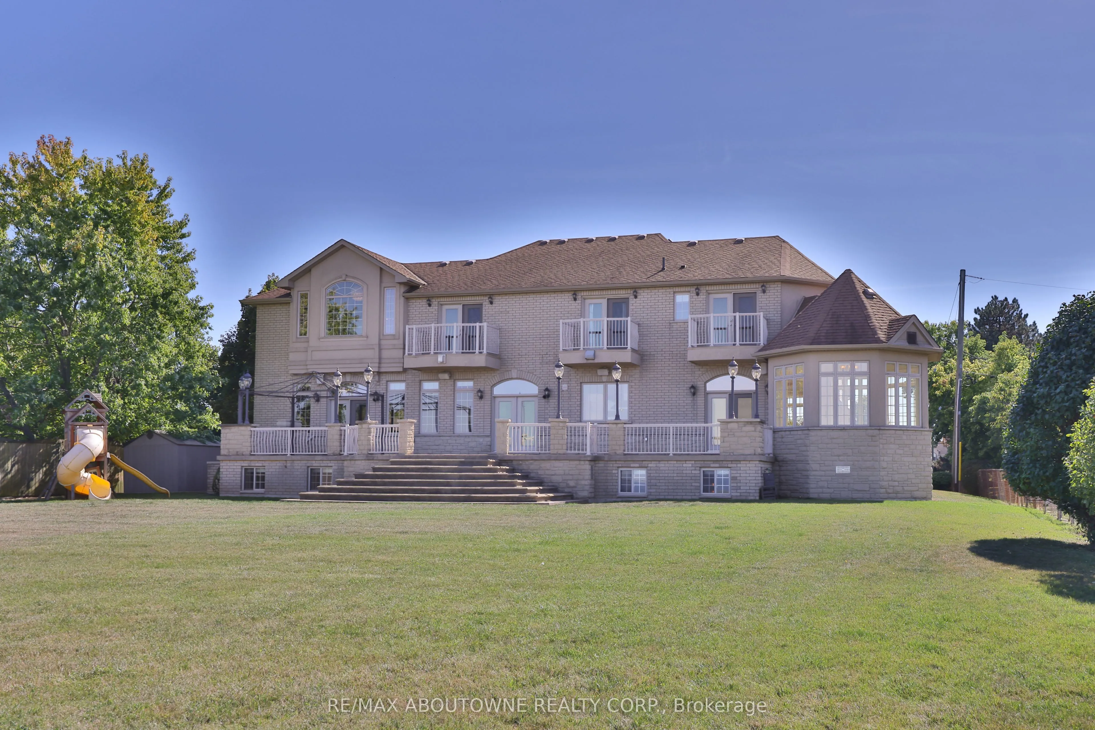 803 Ridge Road