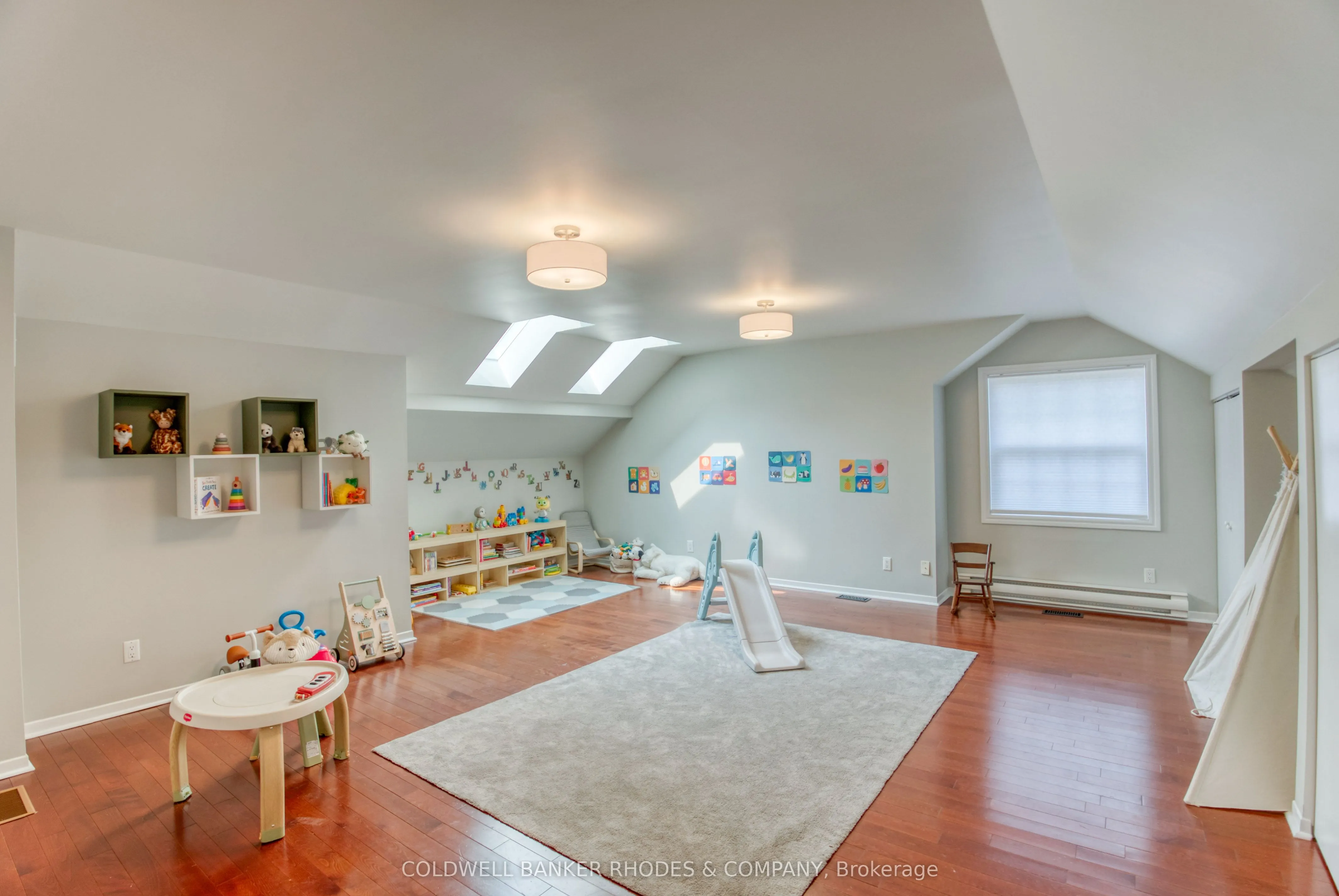 150 Lakeway Drive