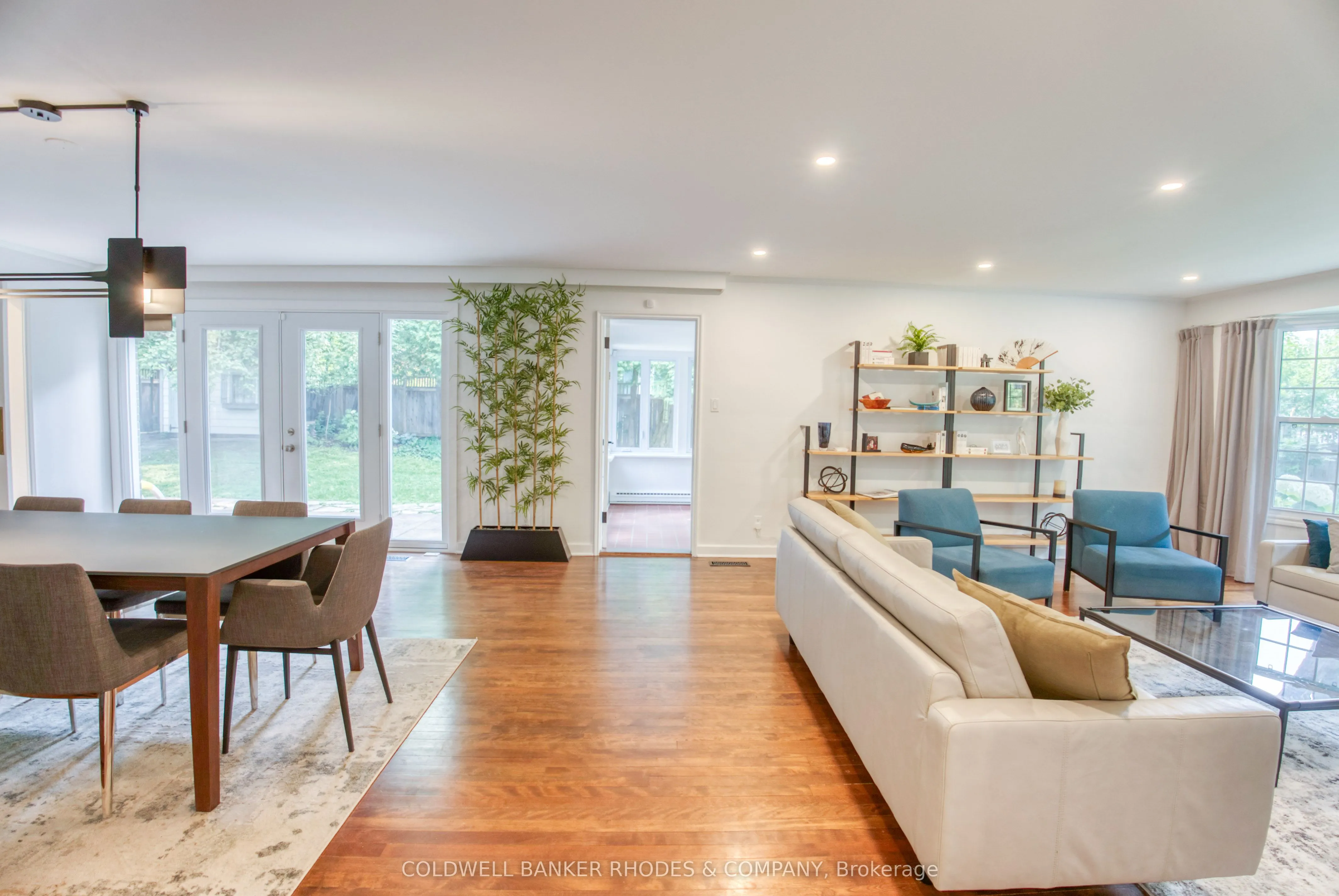 150 Lakeway Drive