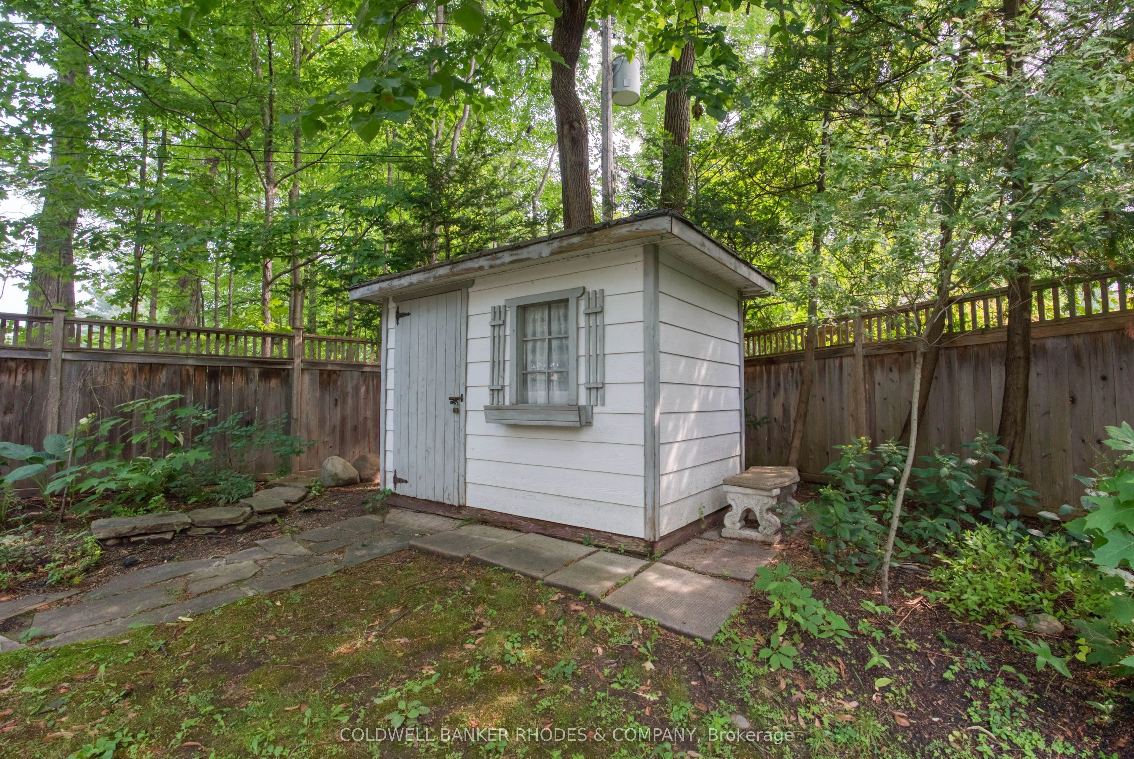 150 Lakeway Drive