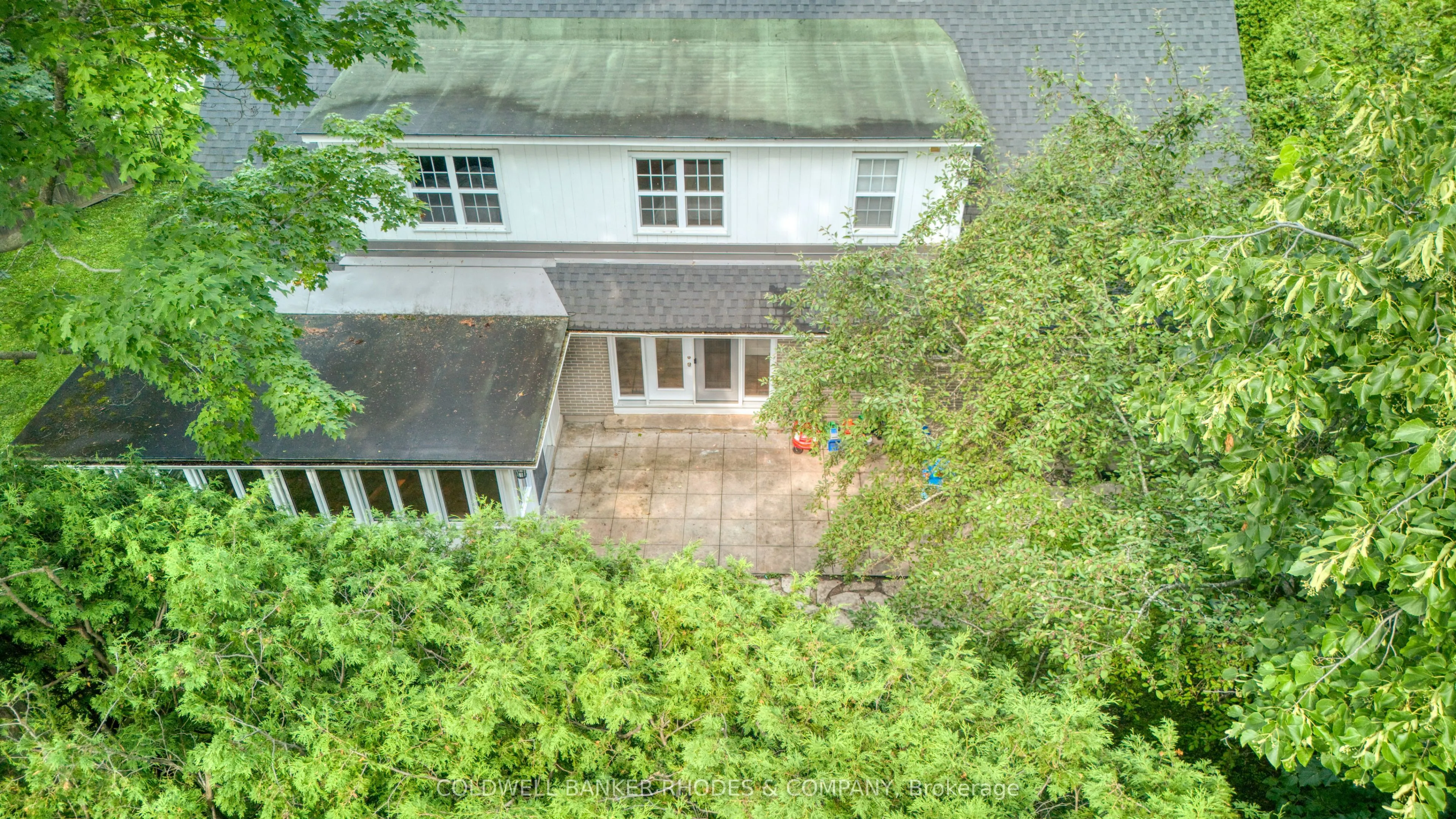 150 Lakeway Drive