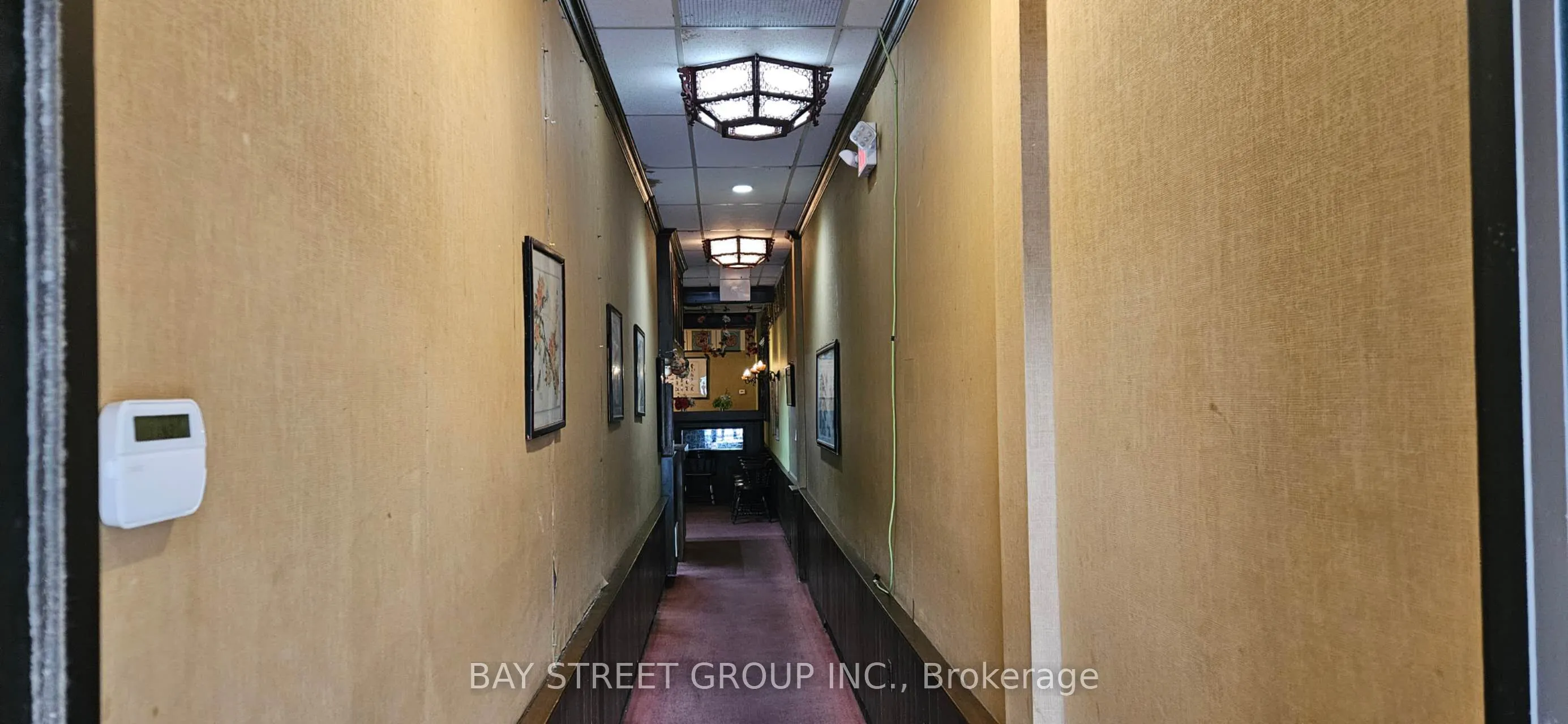 49 King Street E
