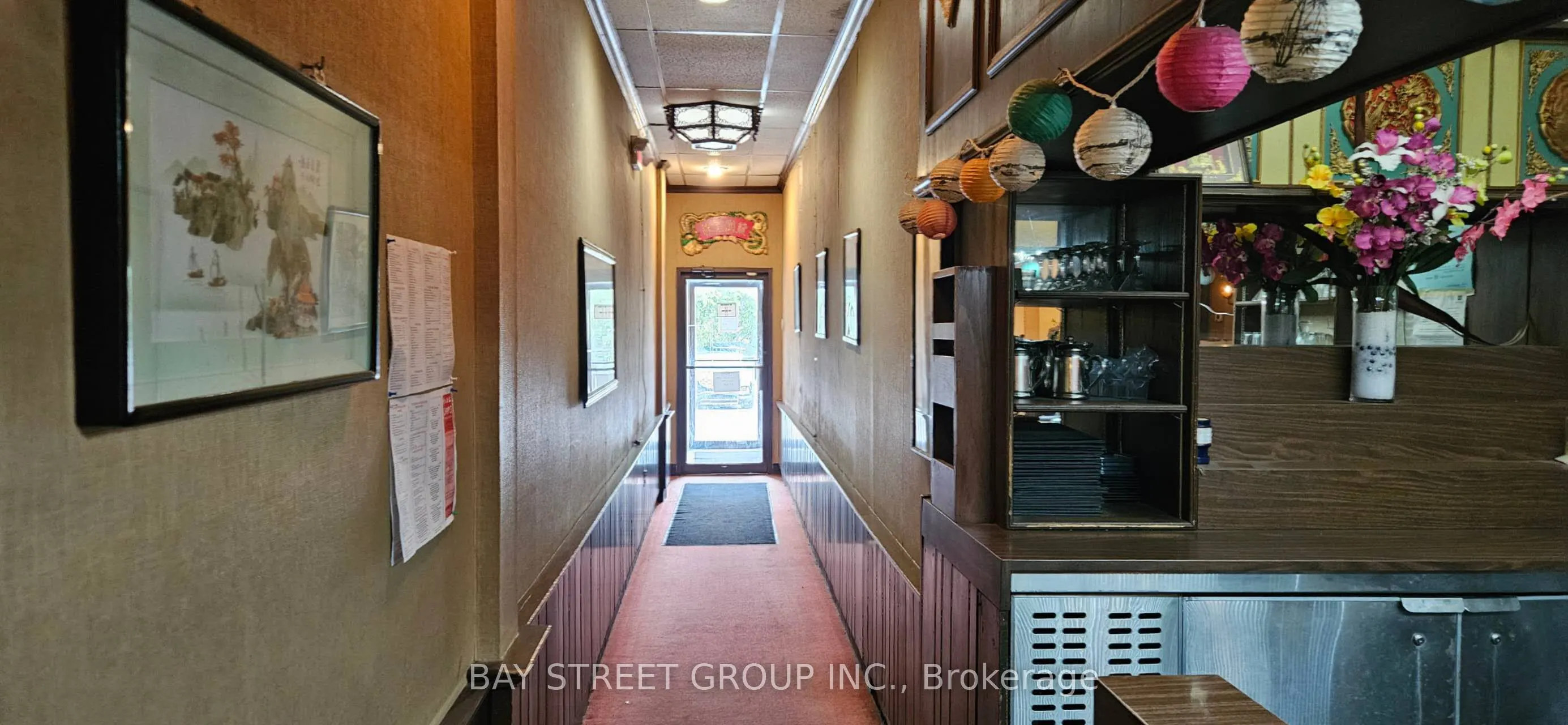 49 King Street E