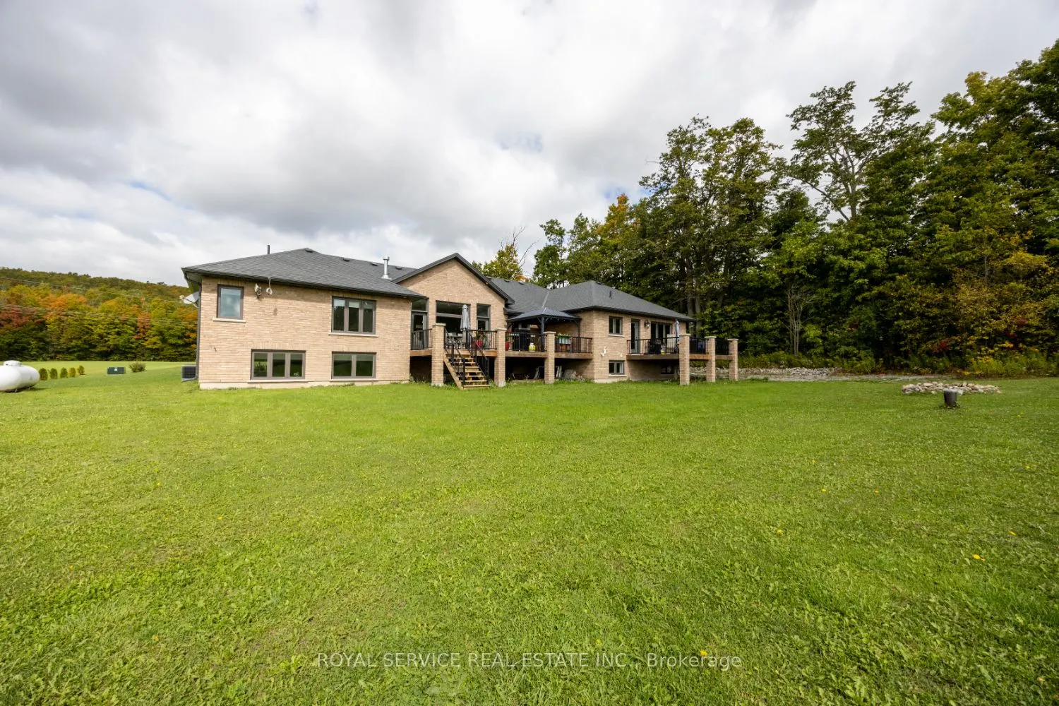 381 Sharpe Line