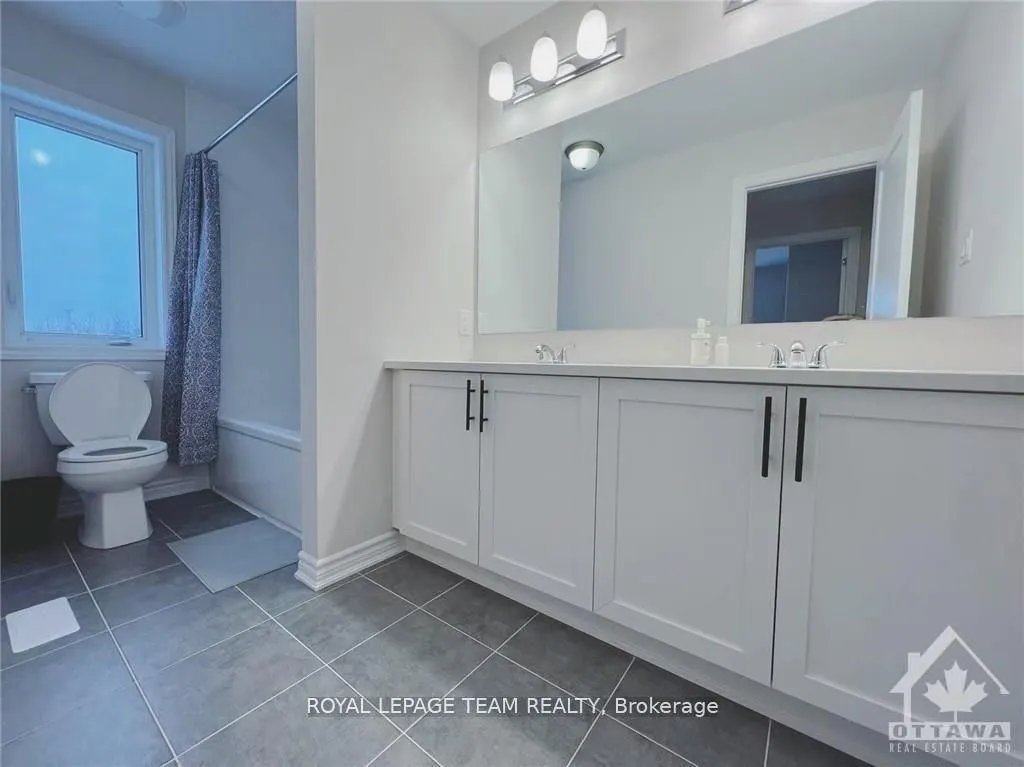 722 VENNECY Terrace