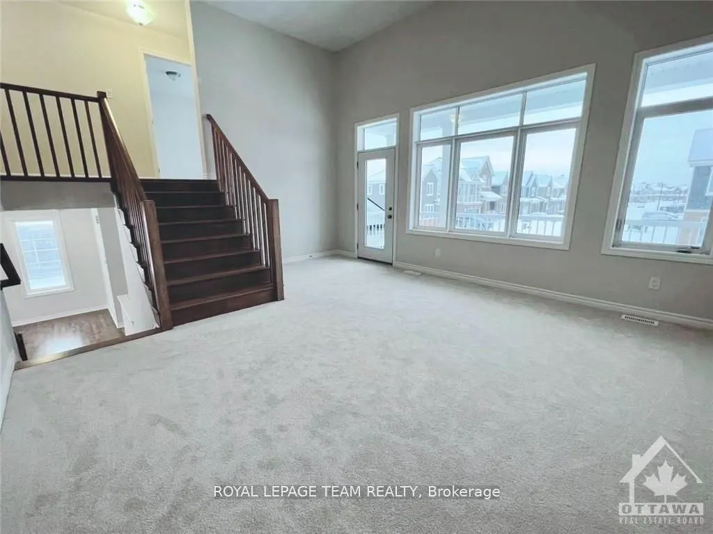 722 VENNECY Terrace
