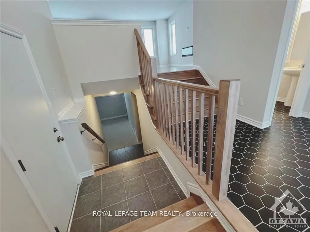 722 VENNECY Terrace