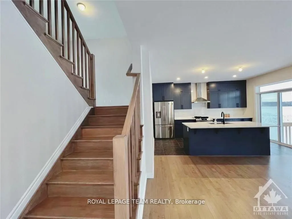 722 VENNECY Terrace
