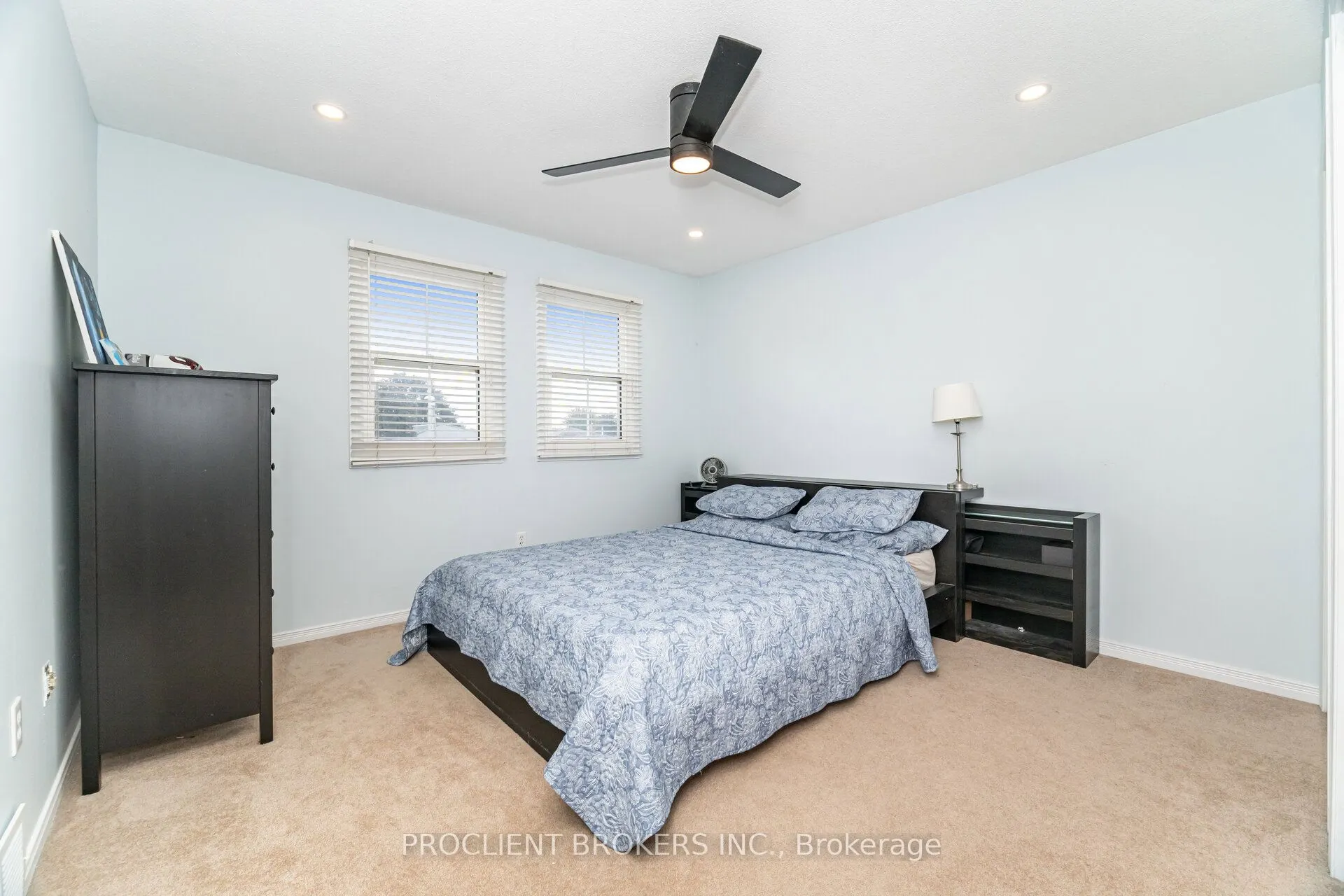 4 BRIARSDALE Crescent
