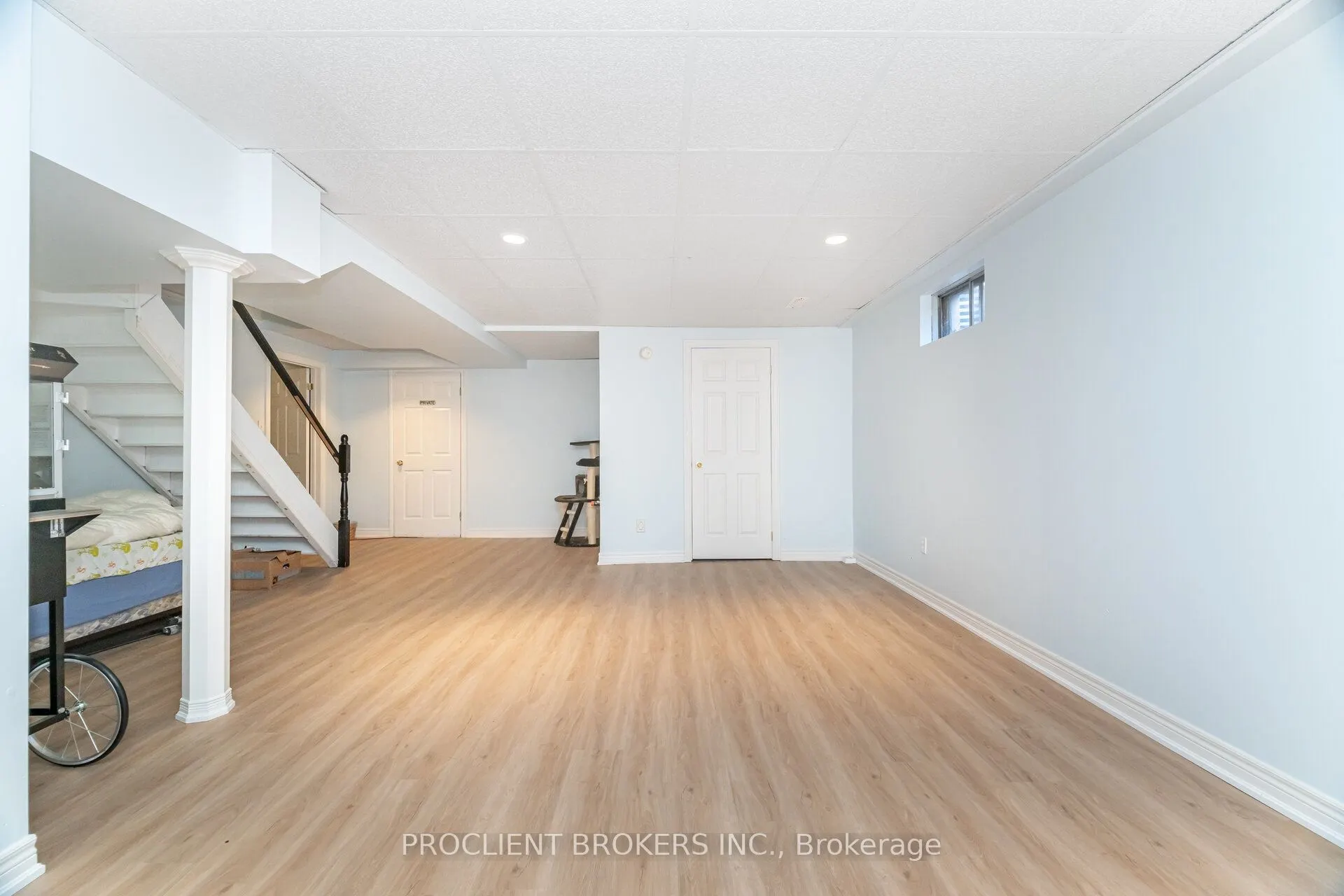 4 BRIARSDALE Crescent