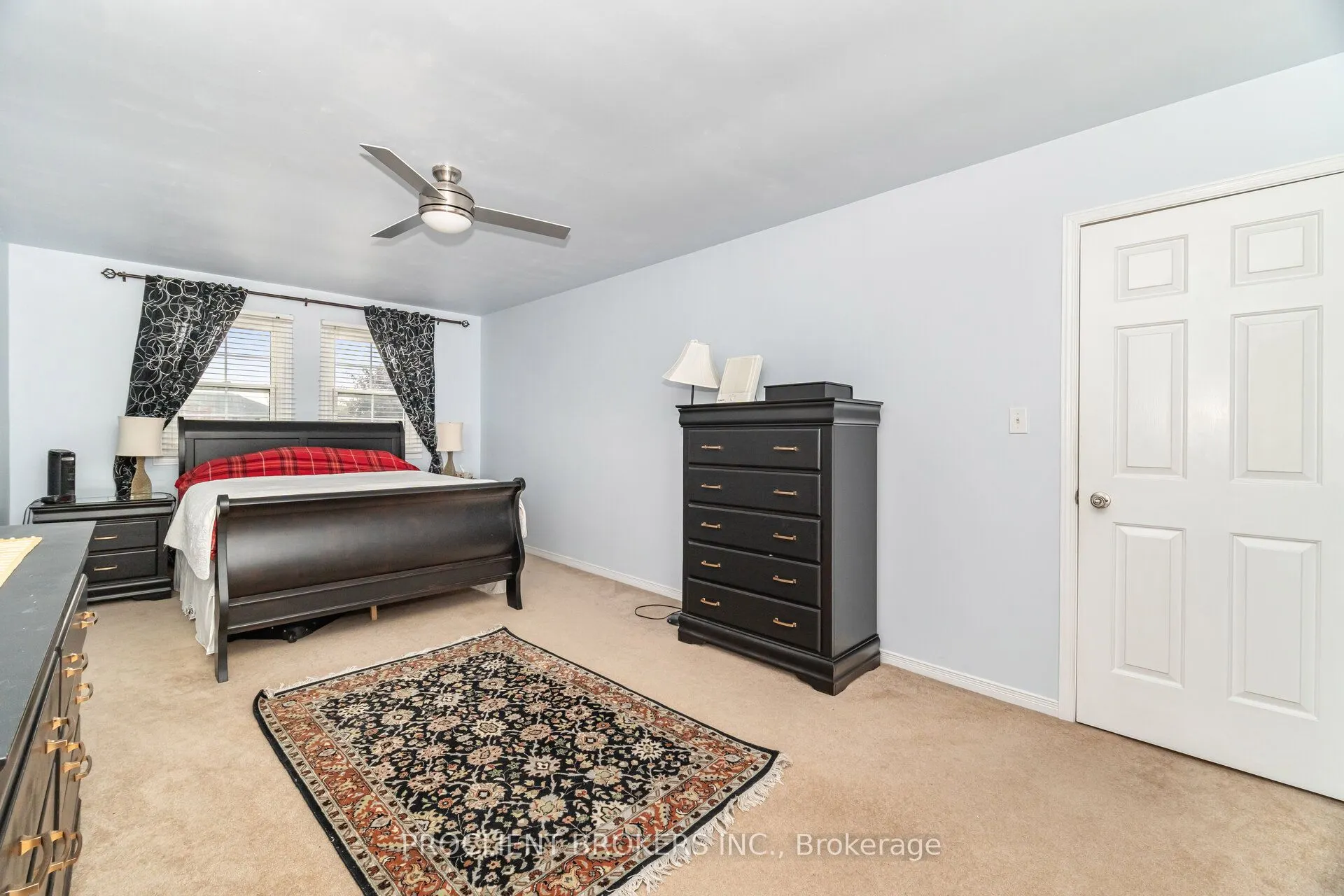 4 BRIARSDALE Crescent