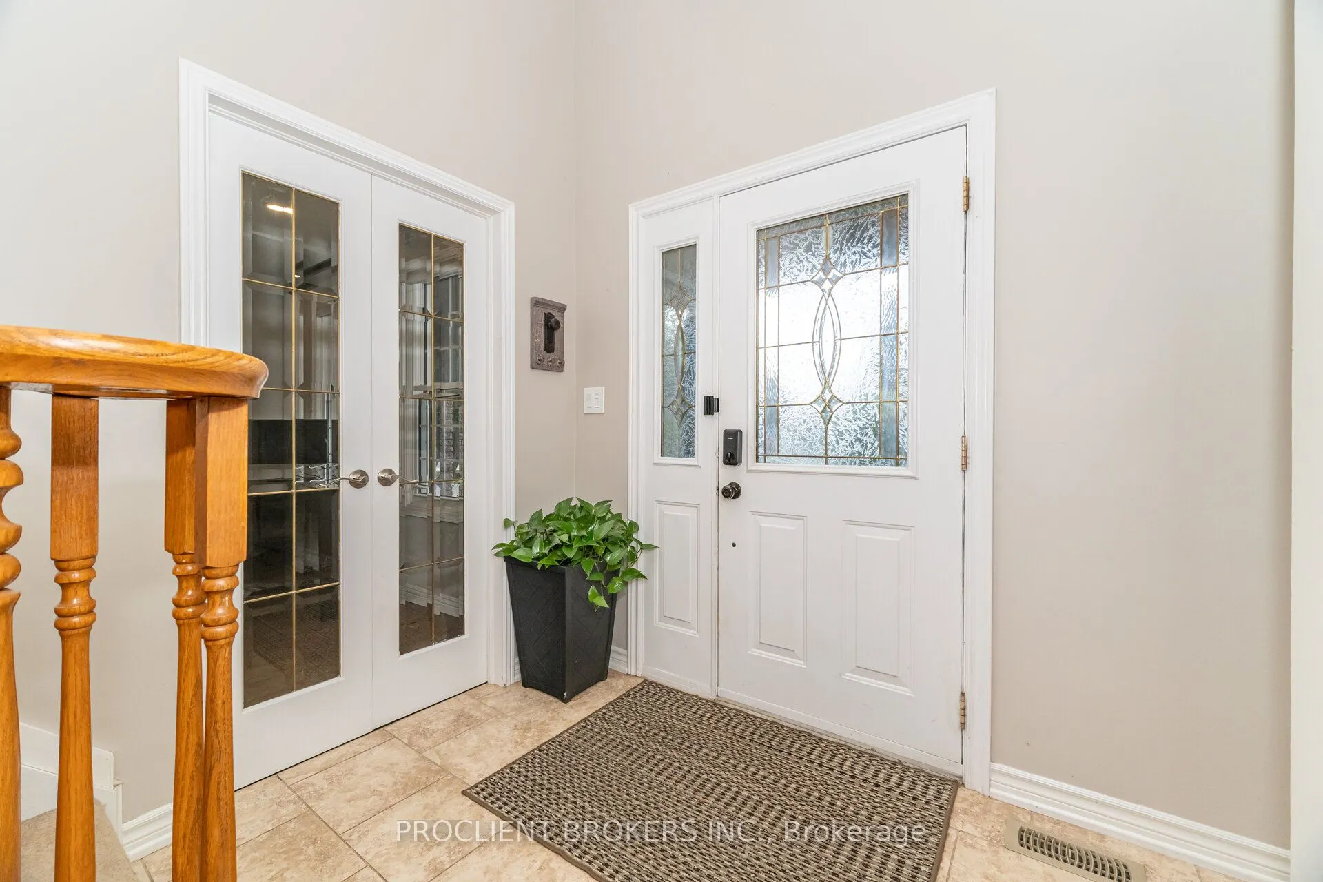 4 BRIARSDALE Crescent