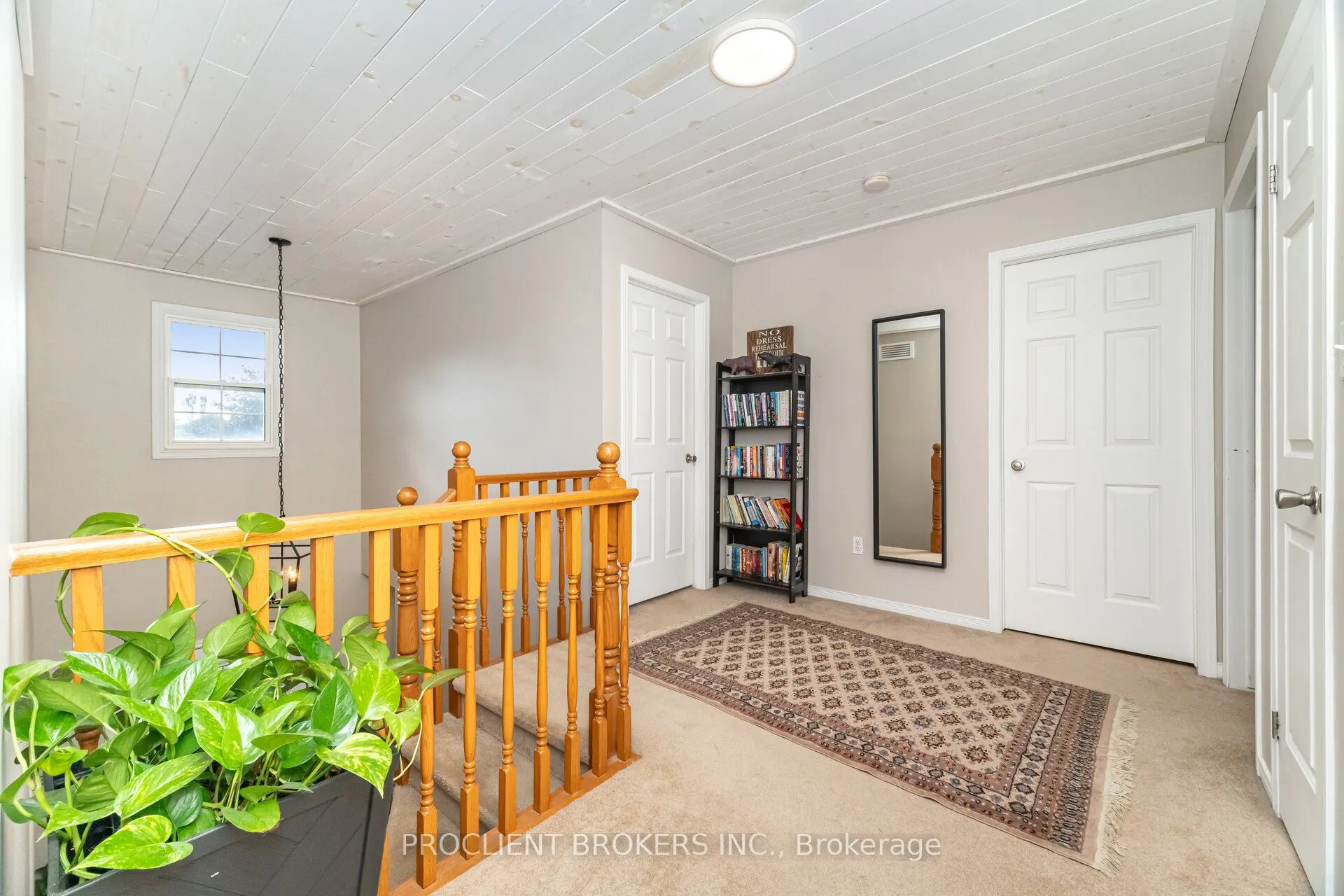 4 BRIARSDALE Crescent