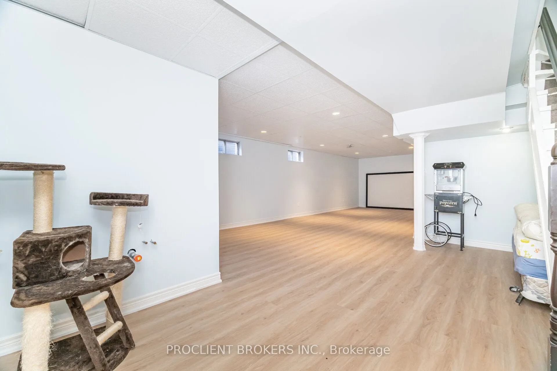 4 BRIARSDALE Crescent