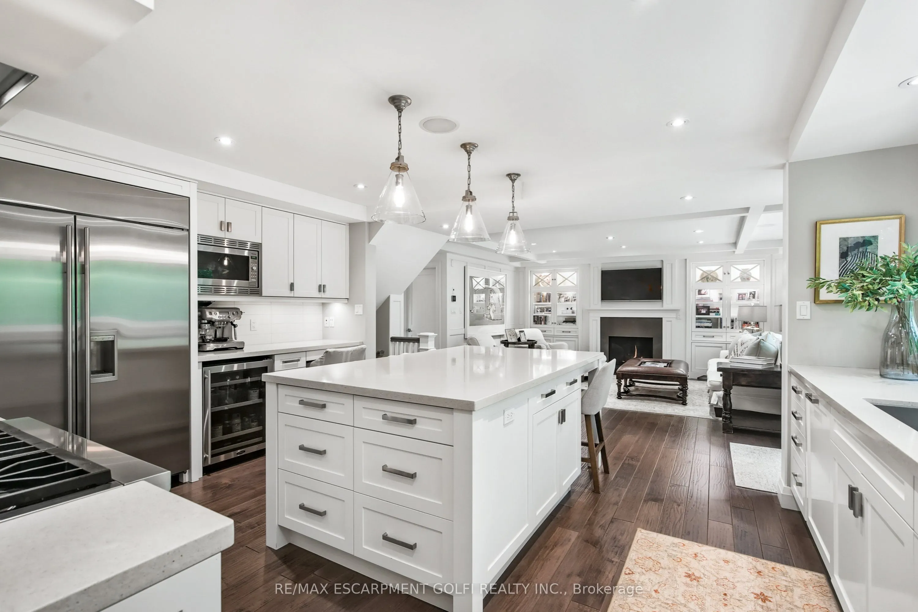 61 Oak Knoll Drive