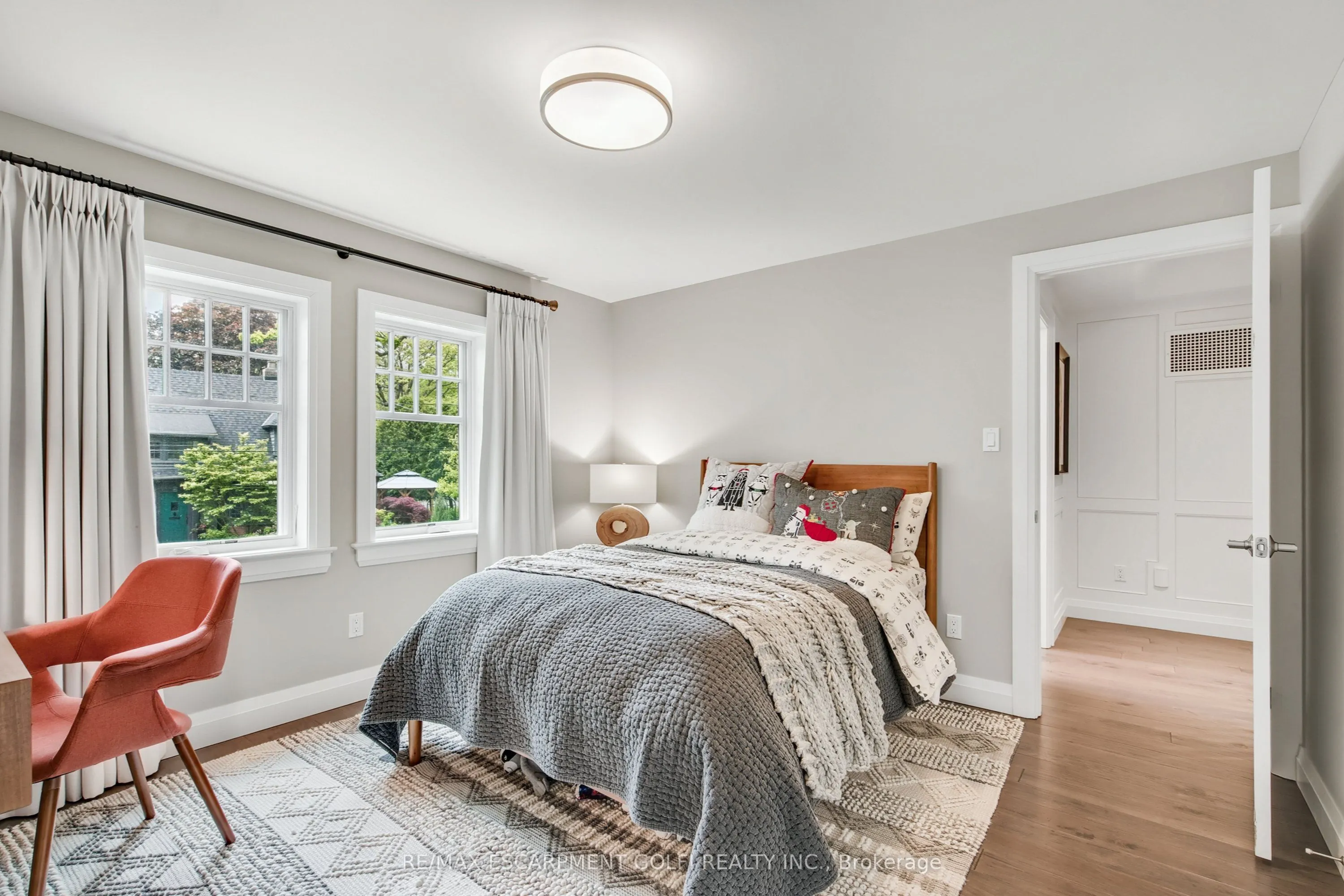 61 Oak Knoll Drive