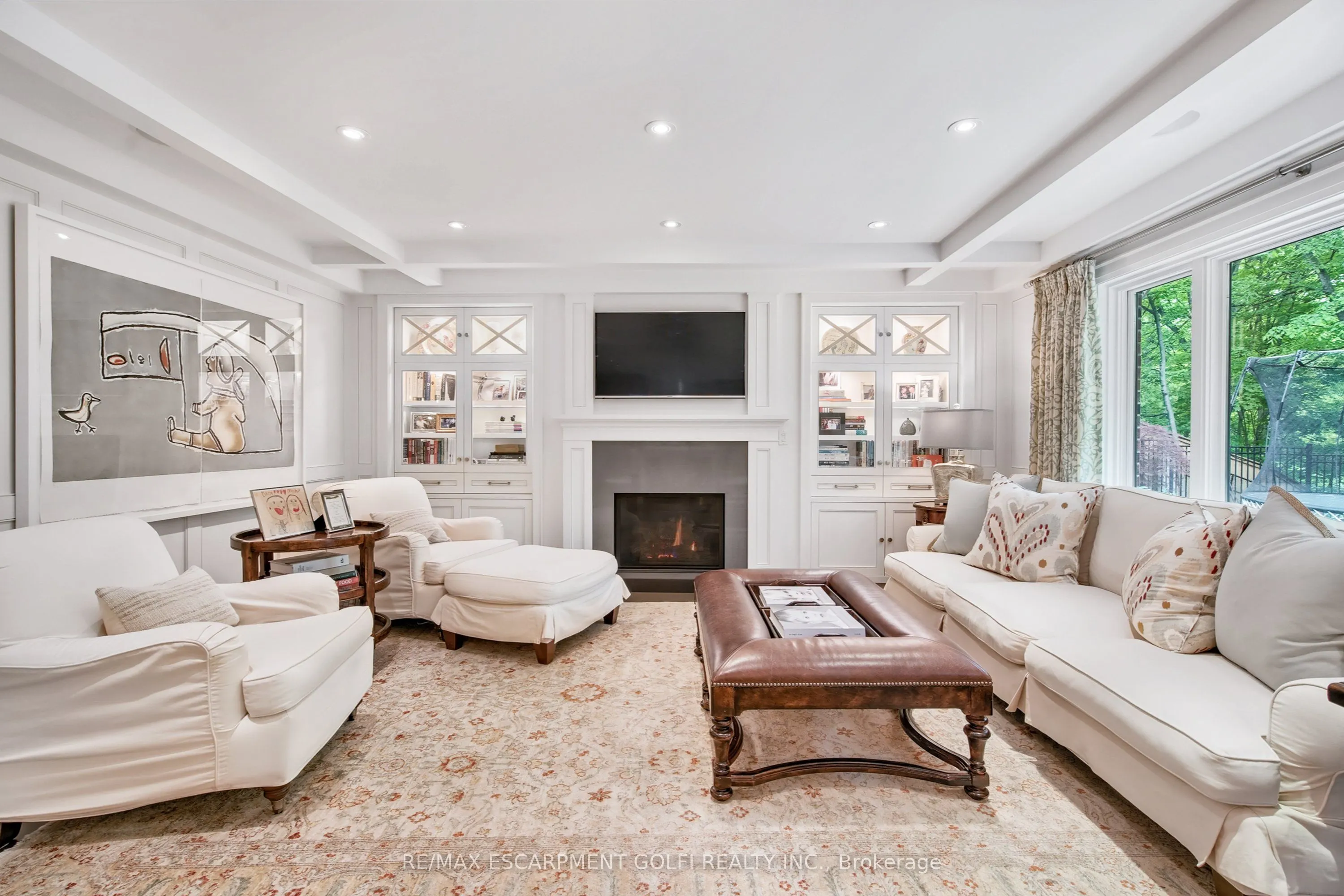 61 Oak Knoll Drive