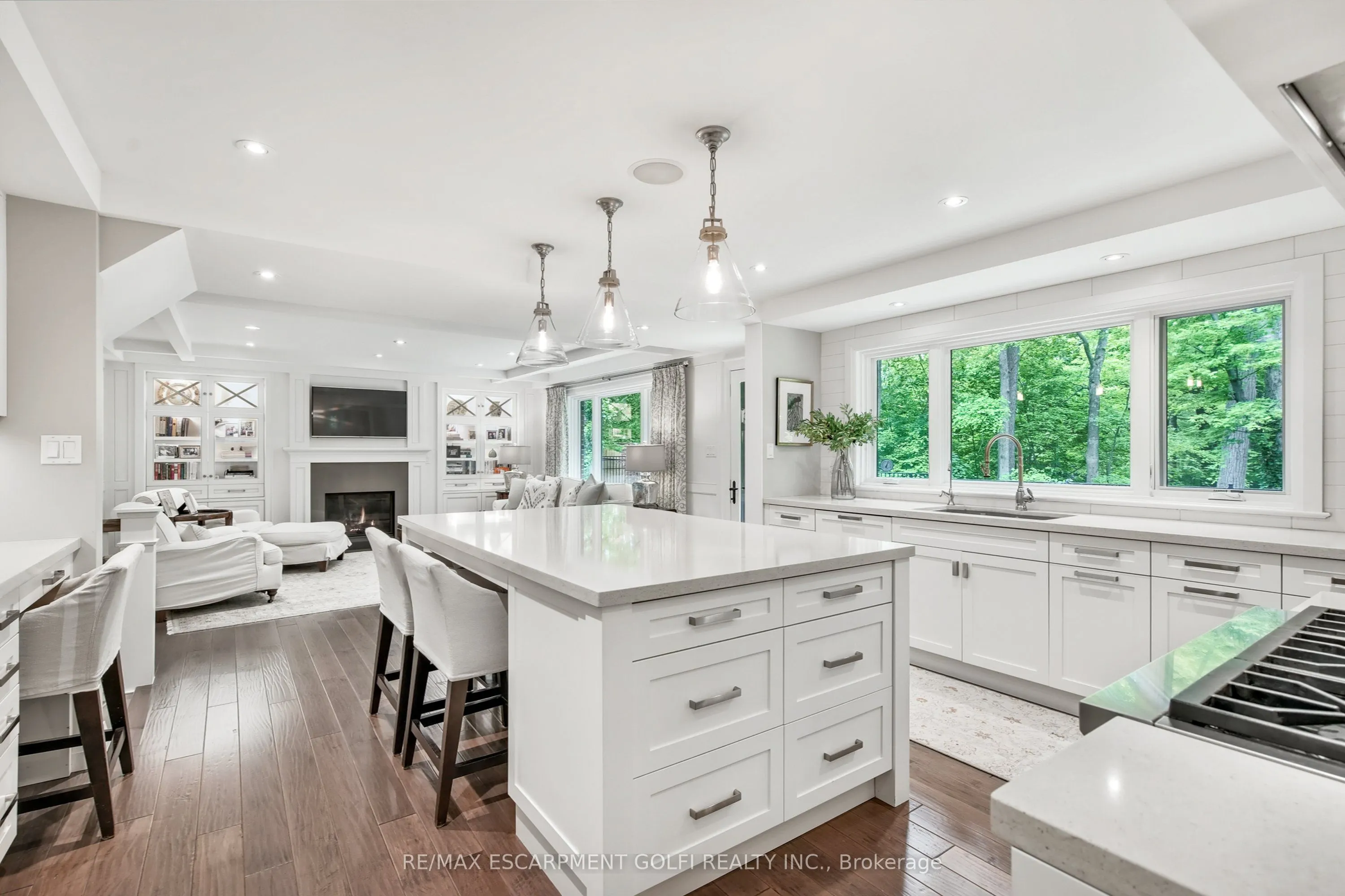61 Oak Knoll Drive