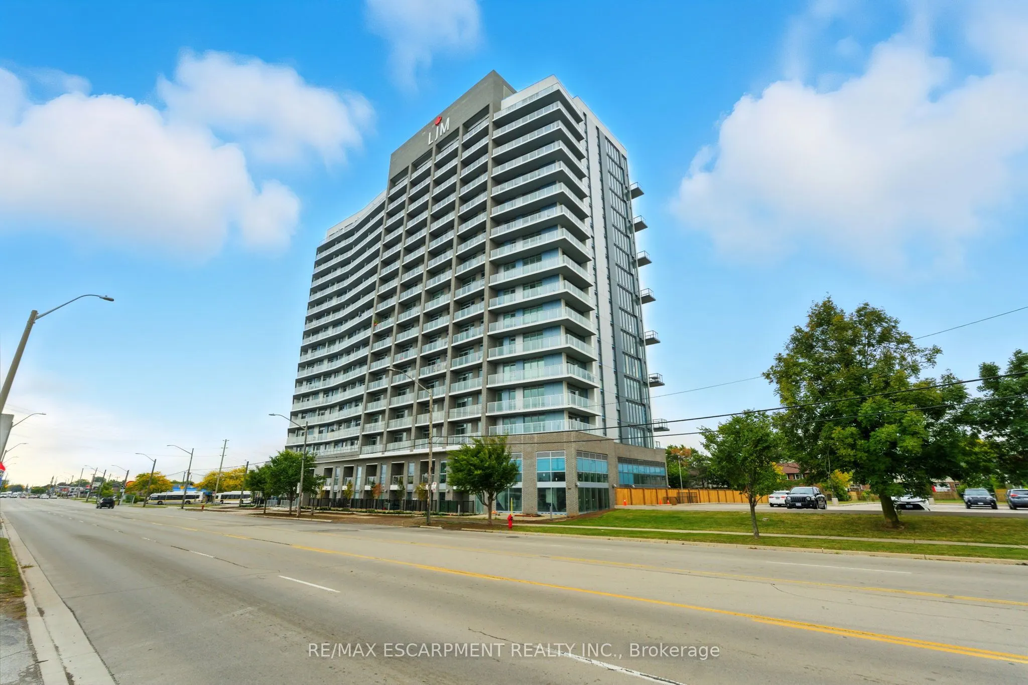2782 Barton Street E, #1605