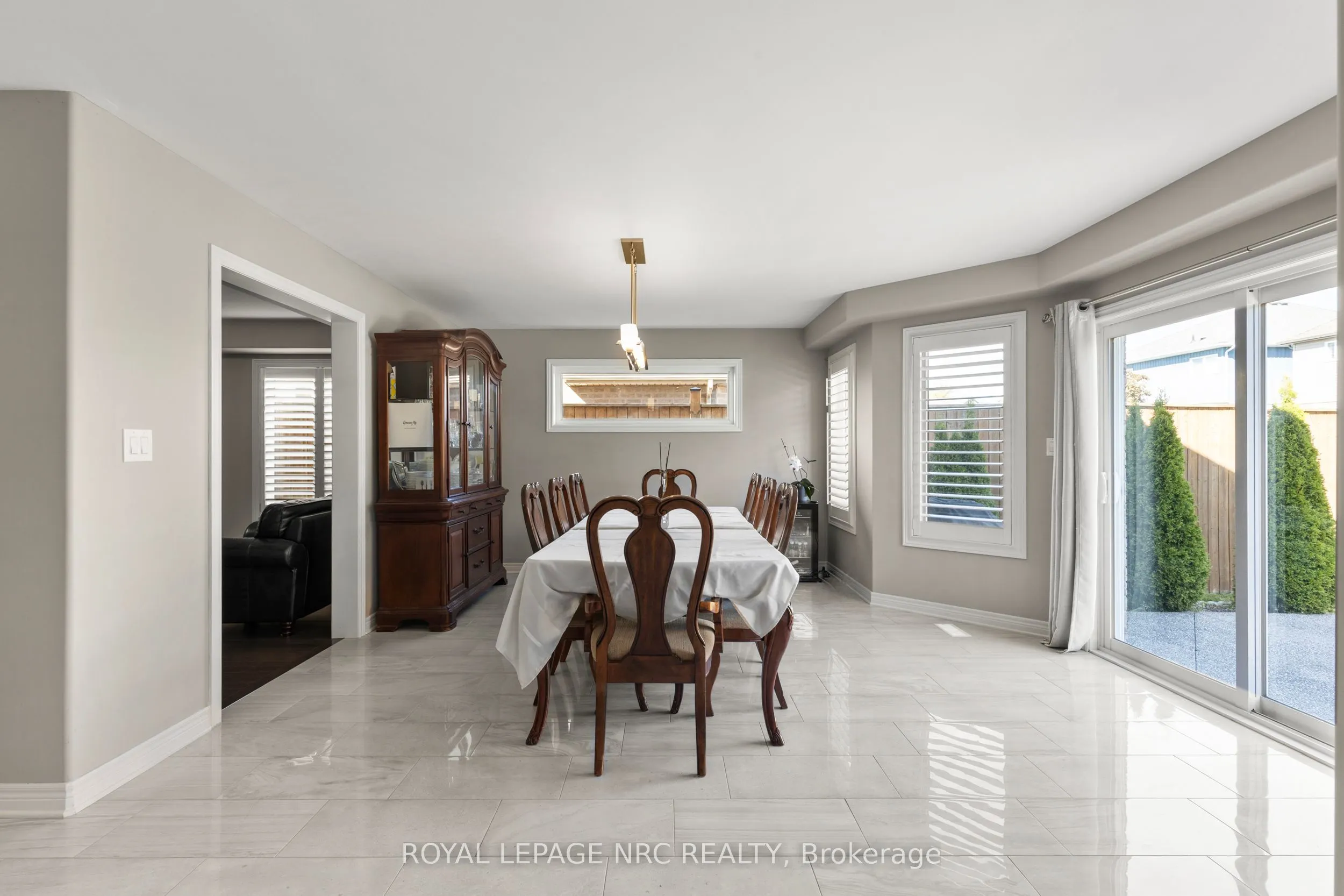 6058 Ernest Crescent