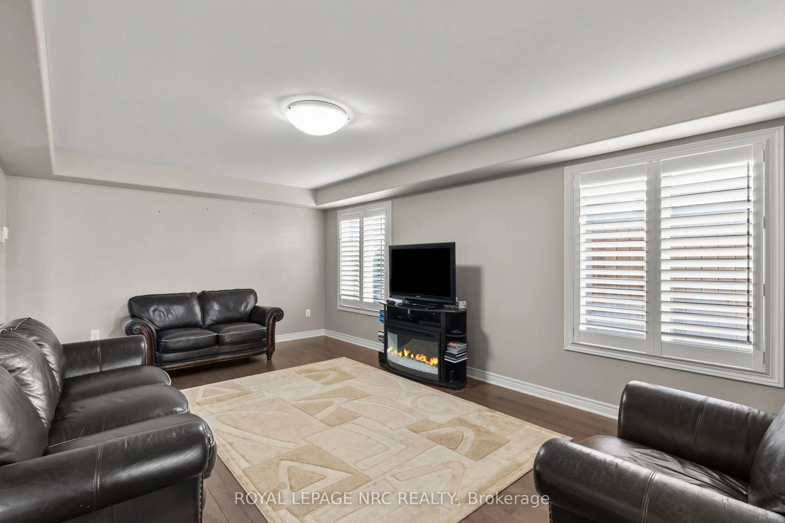 6058 Ernest Crescent