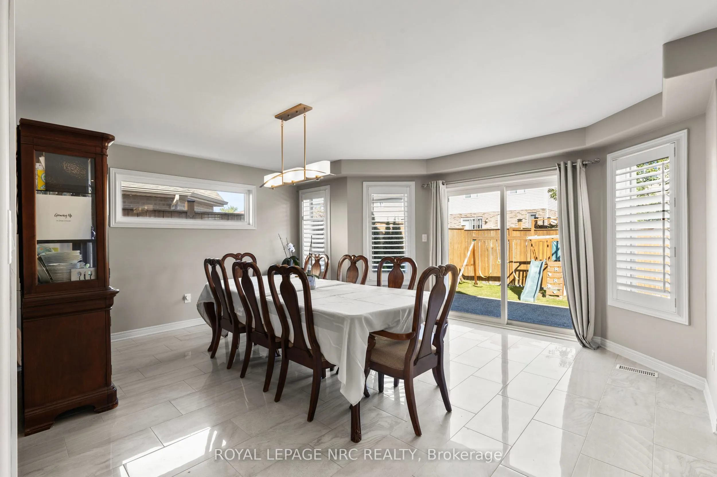 6058 Ernest Crescent