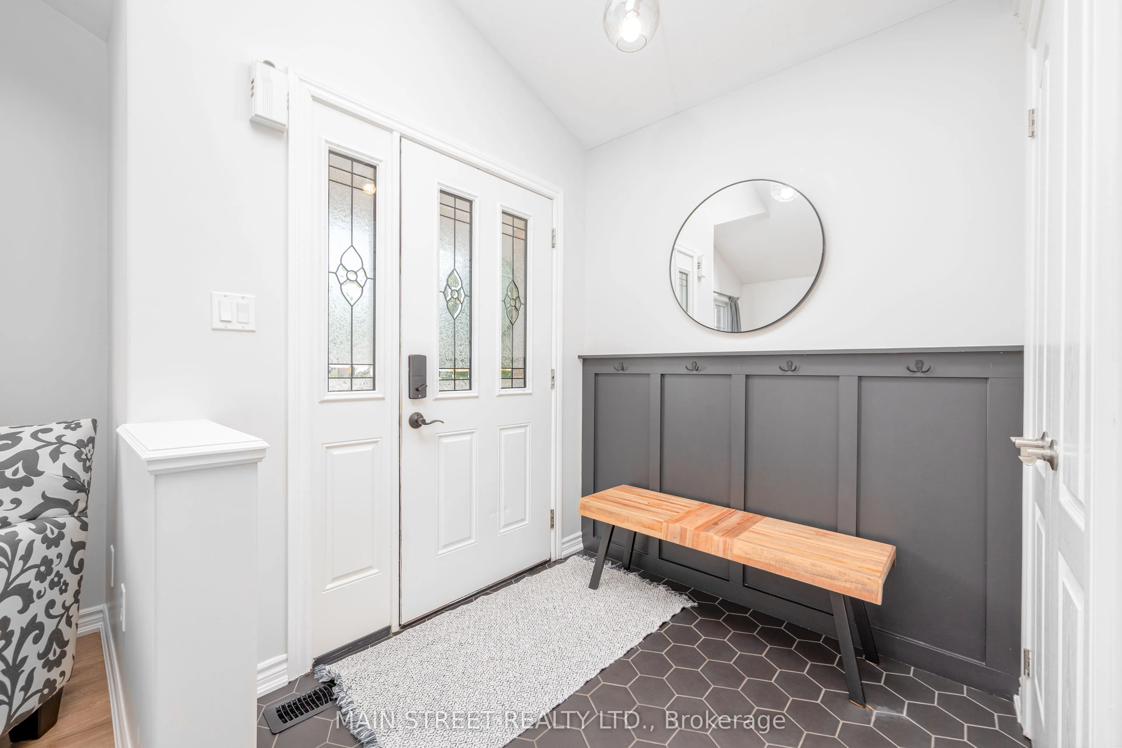 76 Laurent Boulevard