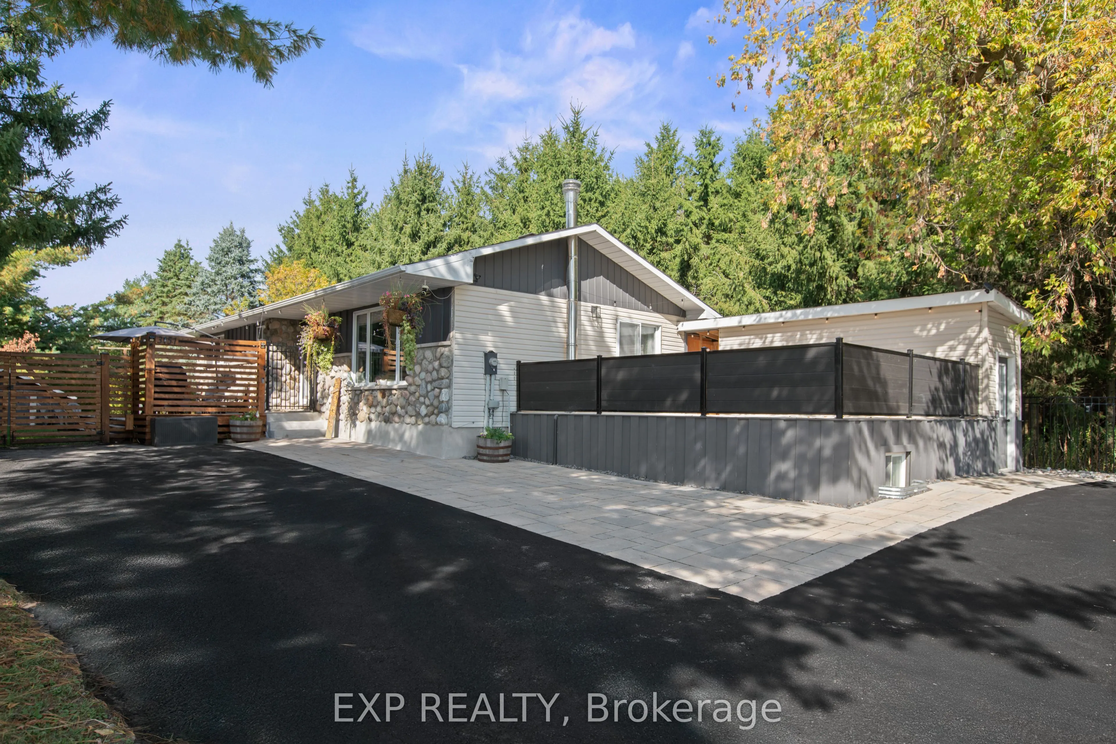 3151 Gendron Road