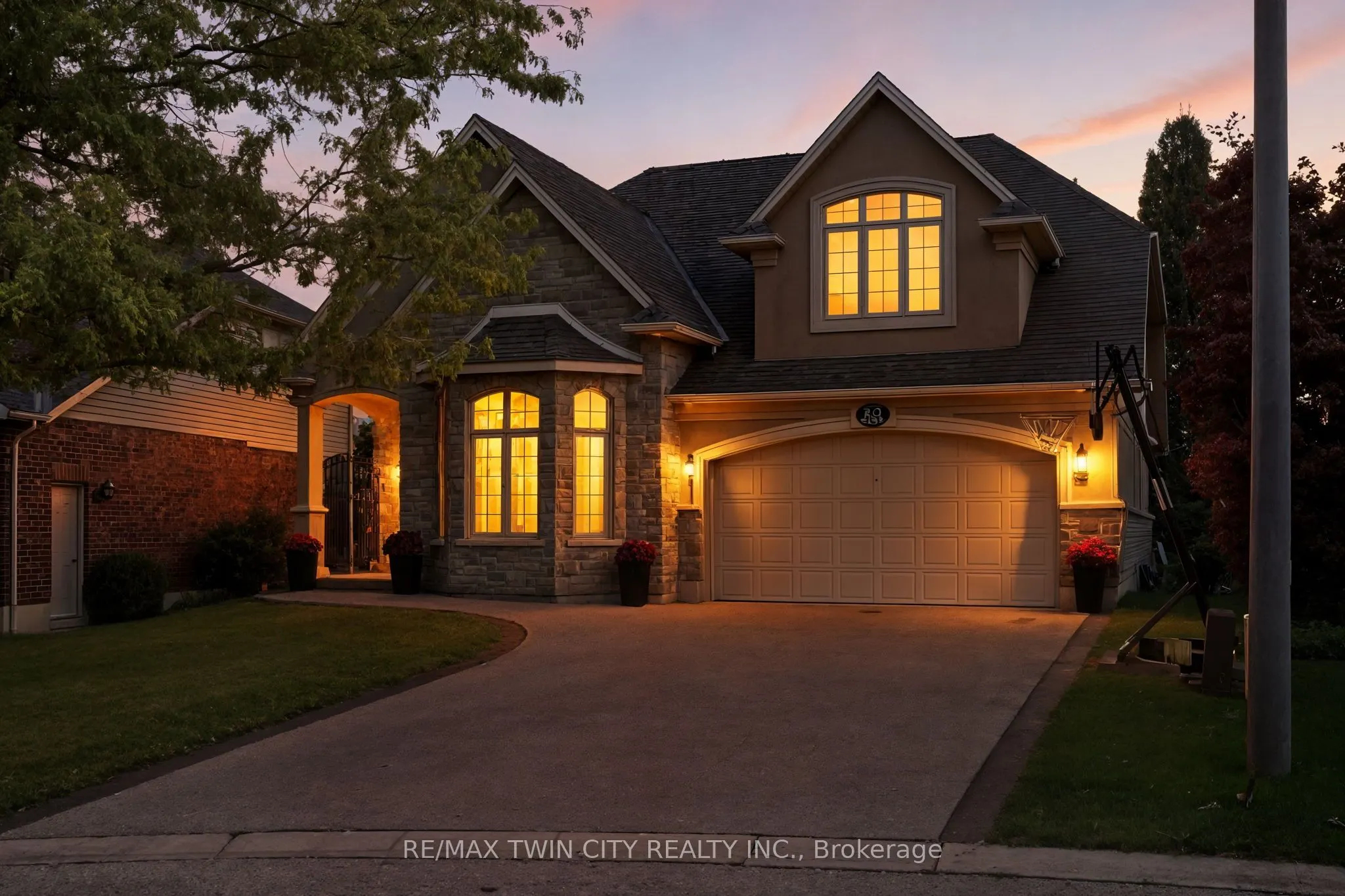20 Zavarella Court